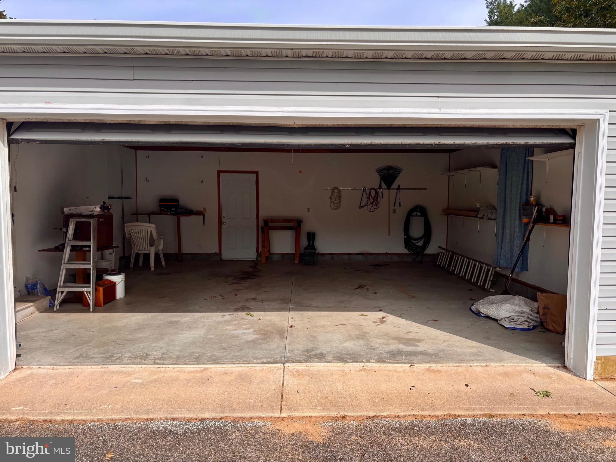MEADOWS ON CUBBAGE POND - Residential