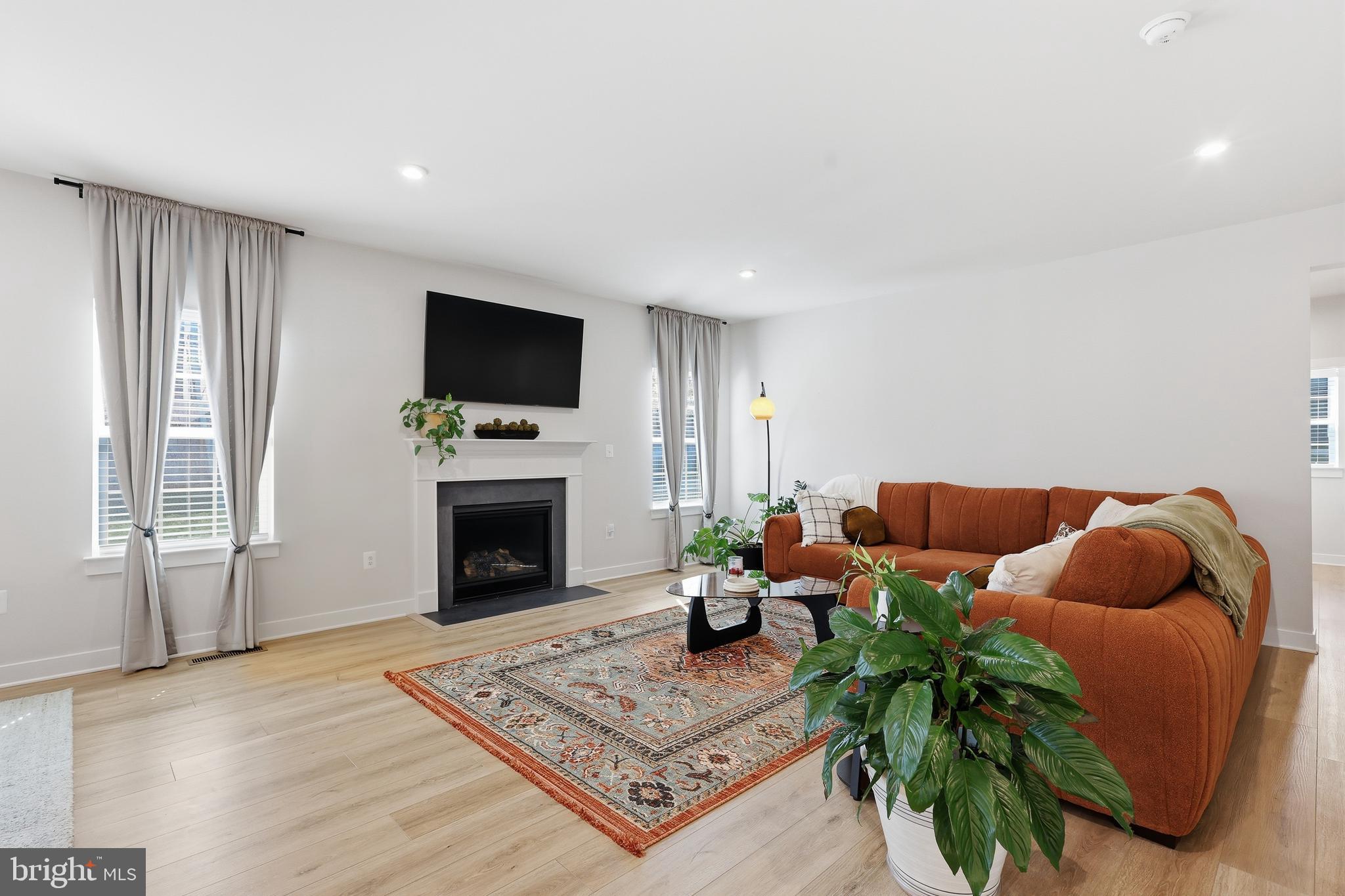 WOODBERRY MANOR - Residential