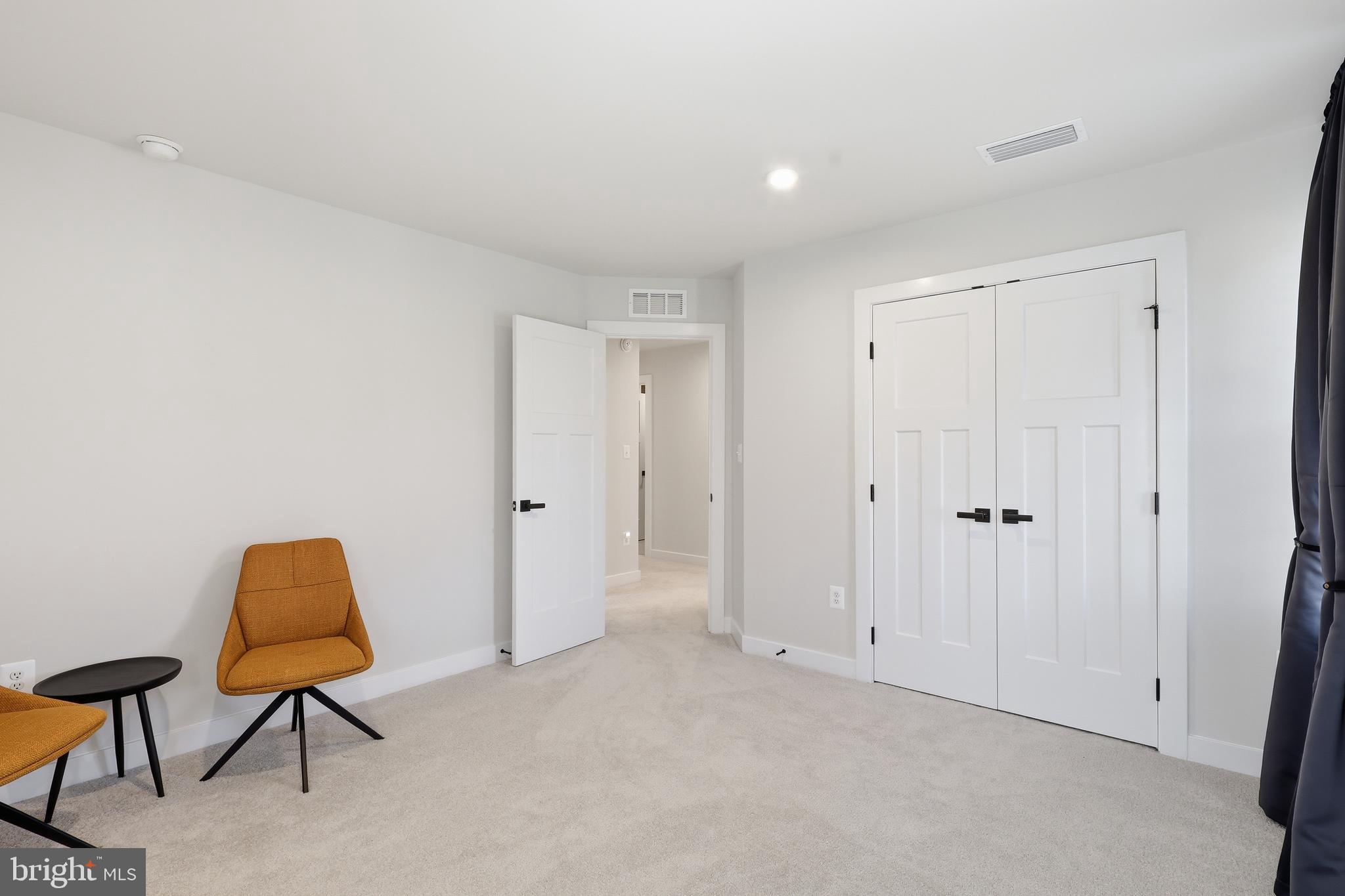 WOODBERRY MANOR - Residential