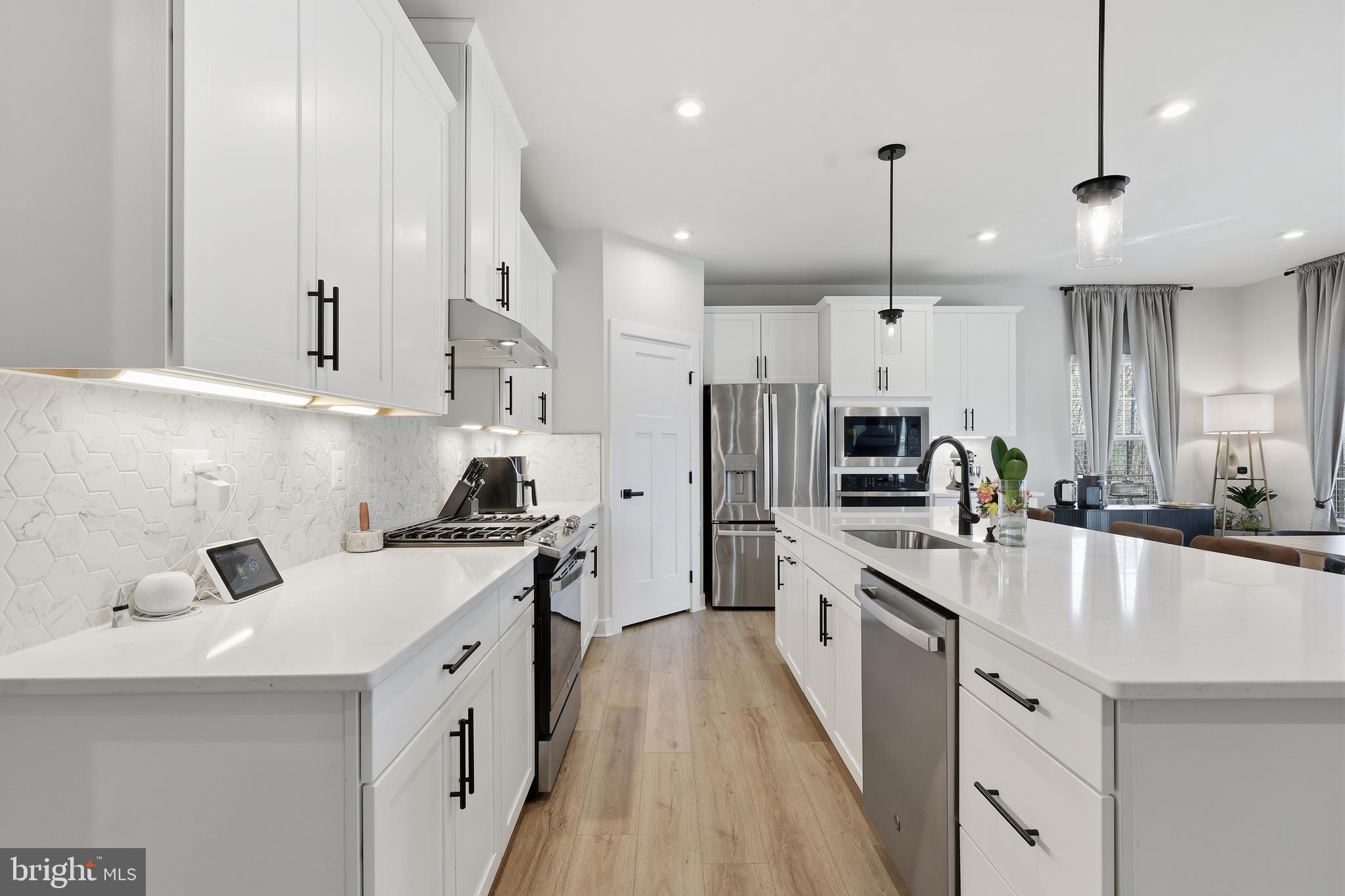 WOODBERRY MANOR - Residential