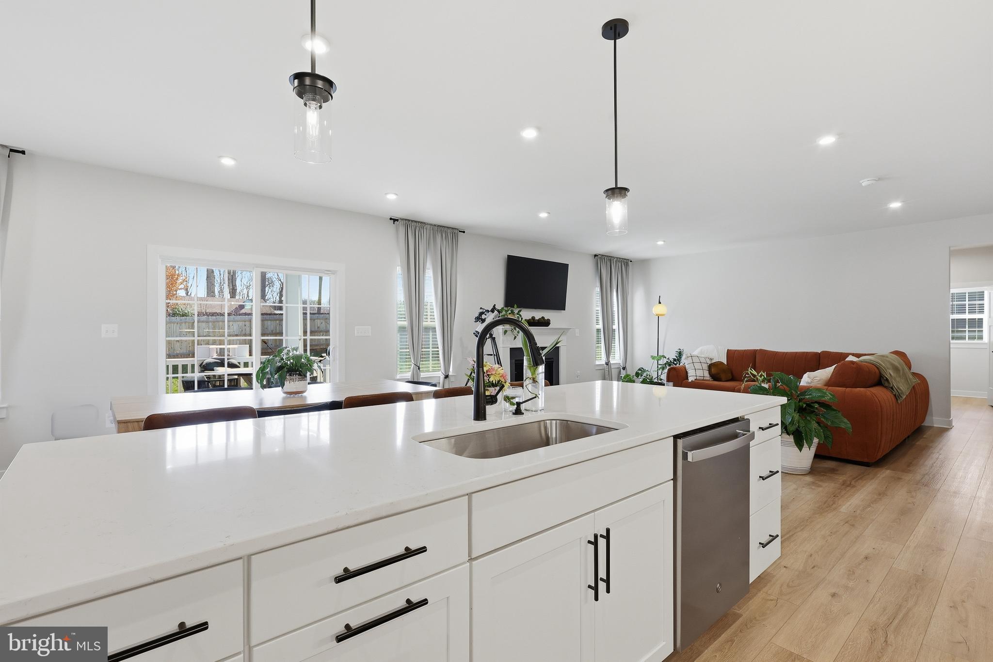 WOODBERRY MANOR - Residential