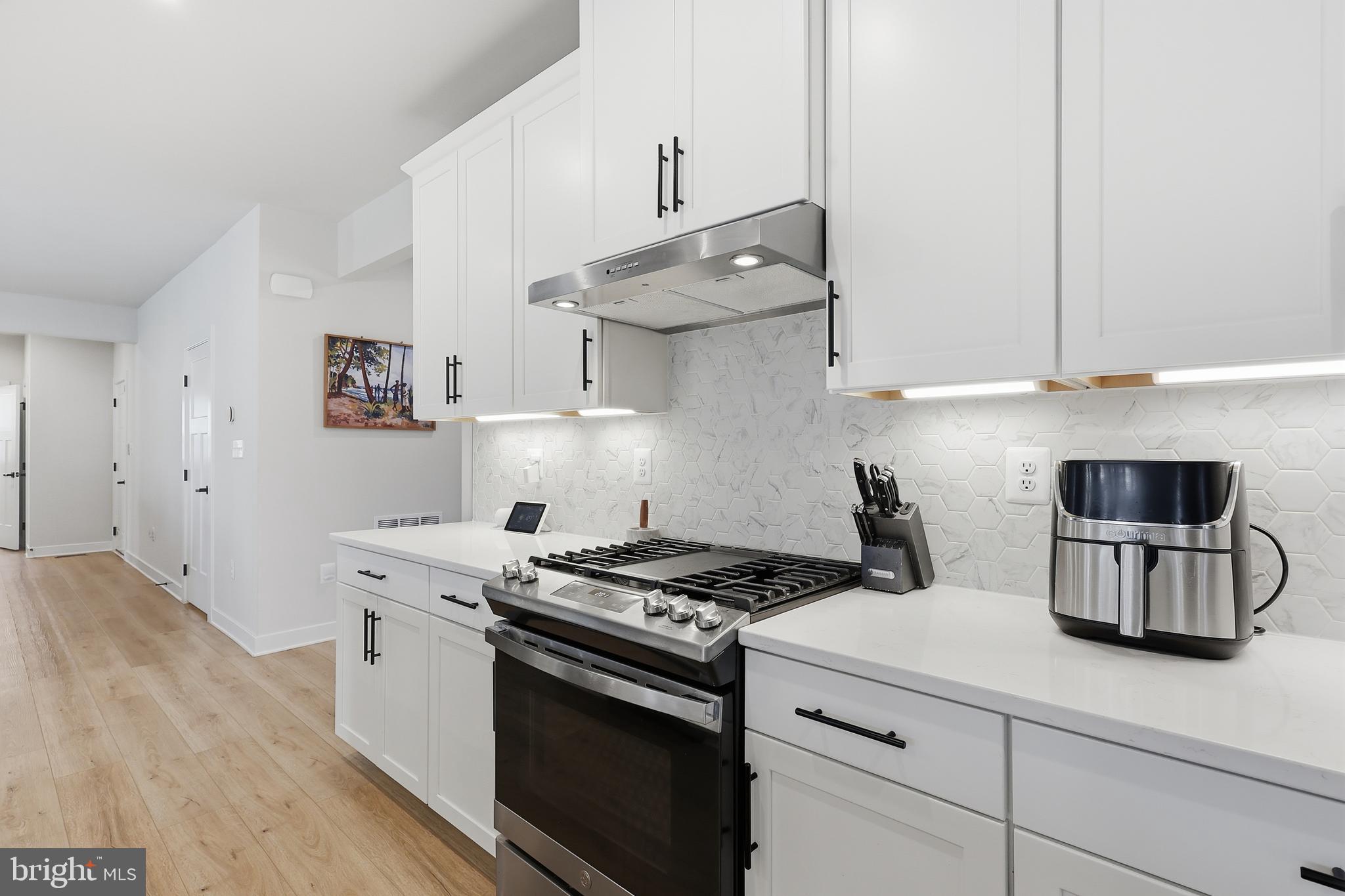 WOODBERRY MANOR - Residential