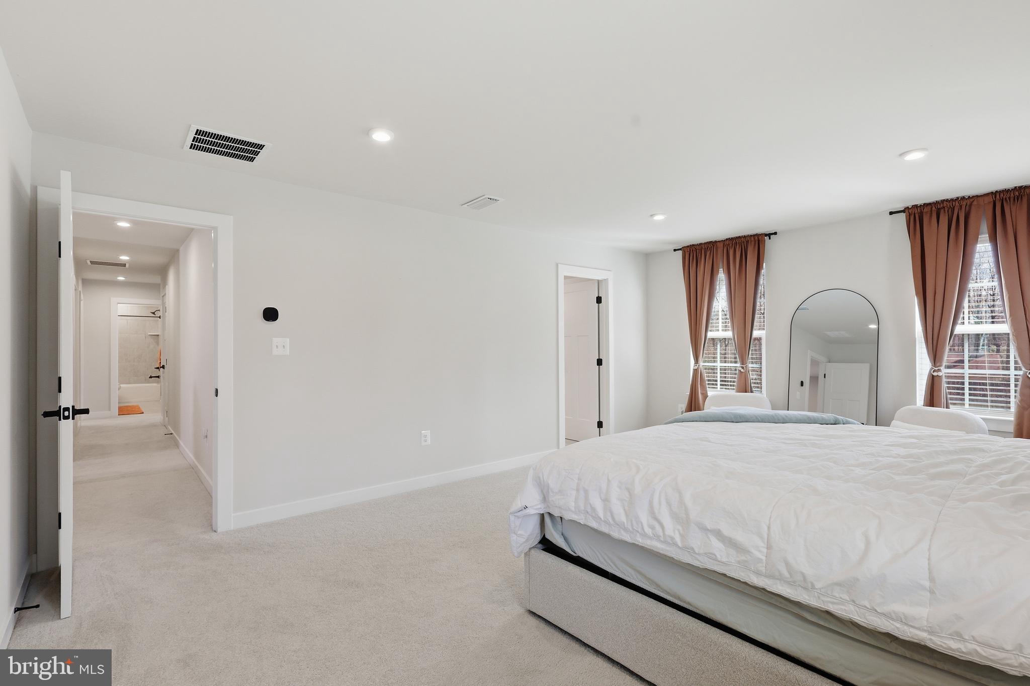 WOODBERRY MANOR - Residential