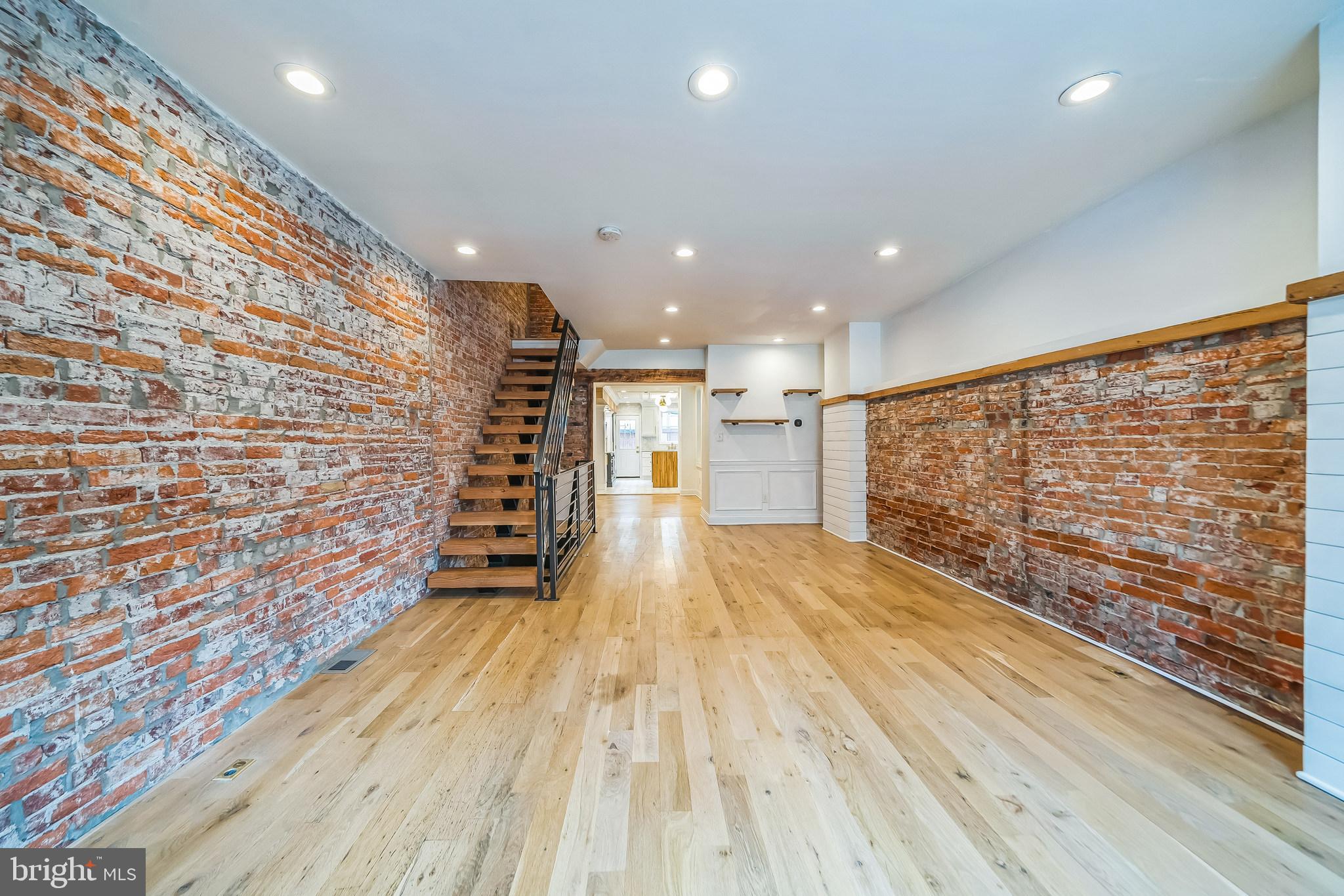 DICKINSON NARROWS - Residential