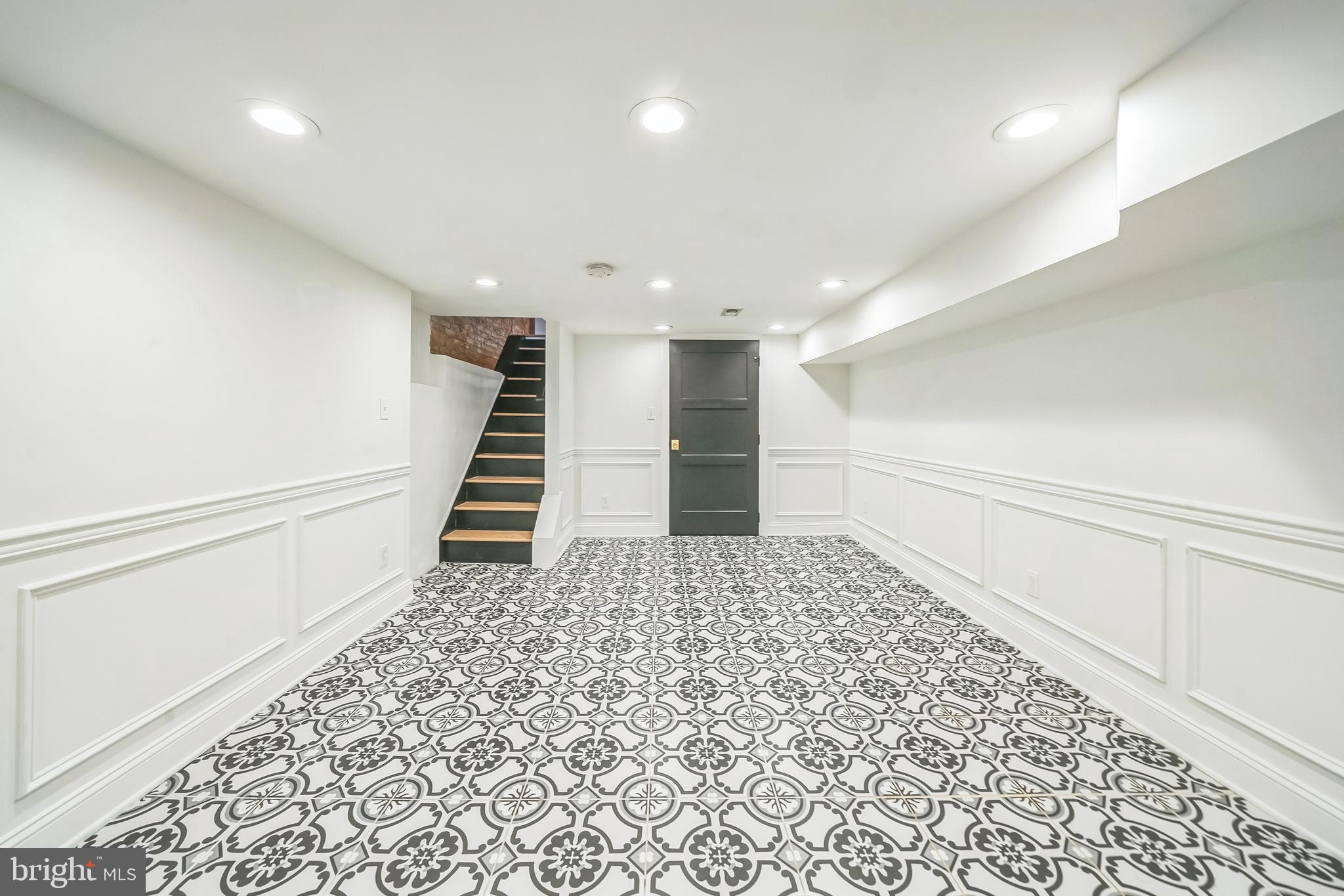 DICKINSON NARROWS - Residential