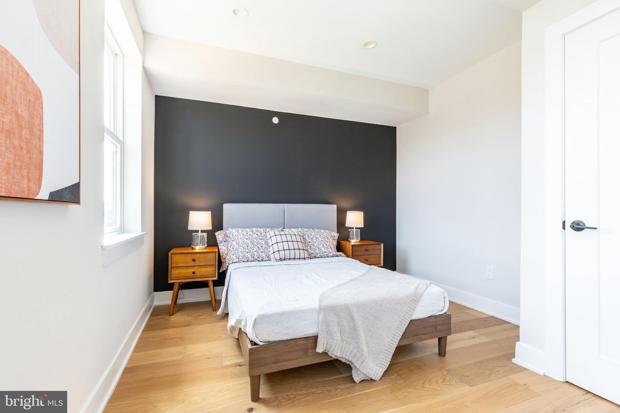 EAST FALLS - Residential