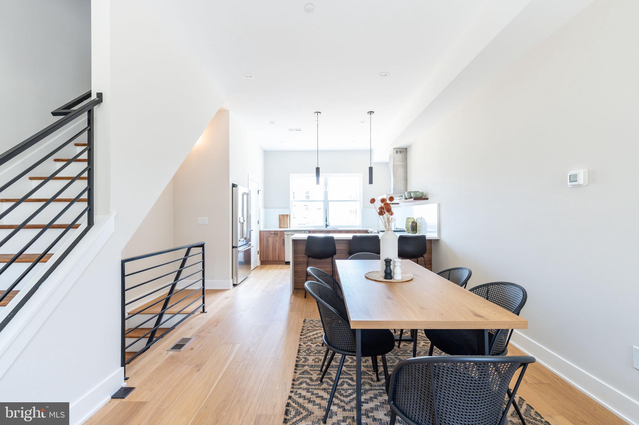 EAST FALLS - Residential