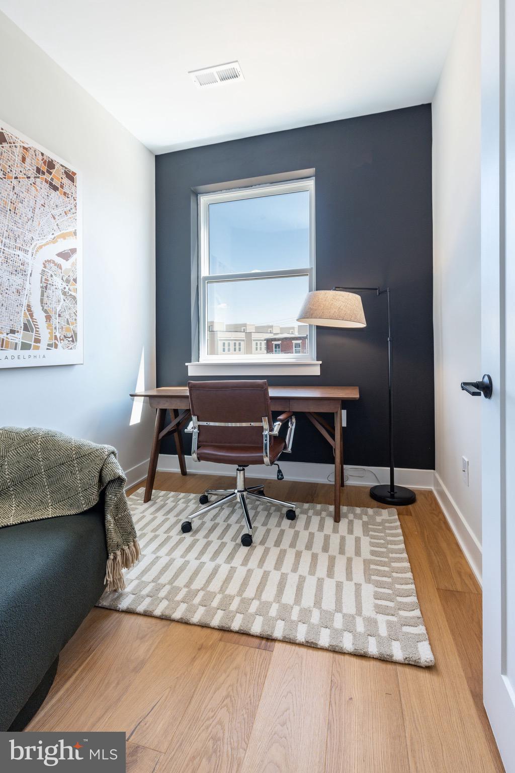 EAST FALLS - Residential