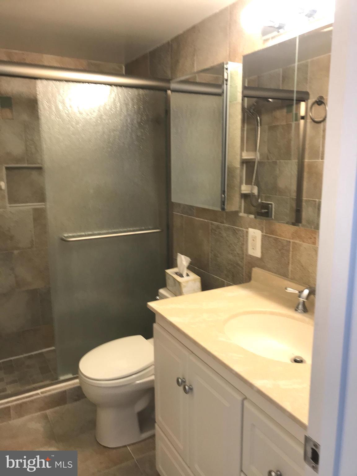 KENWOOD - Residential Lease