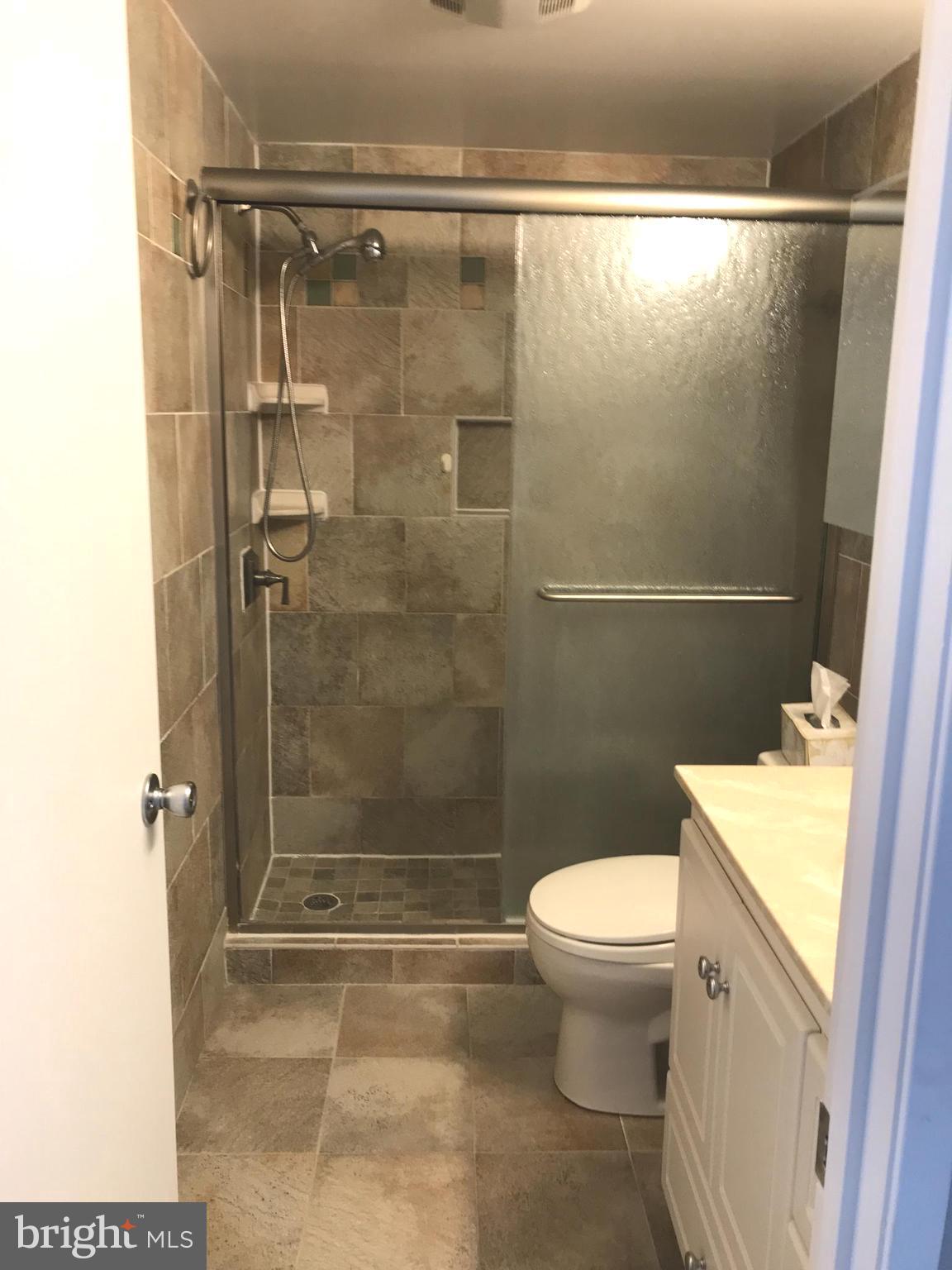 KENWOOD - Residential Lease