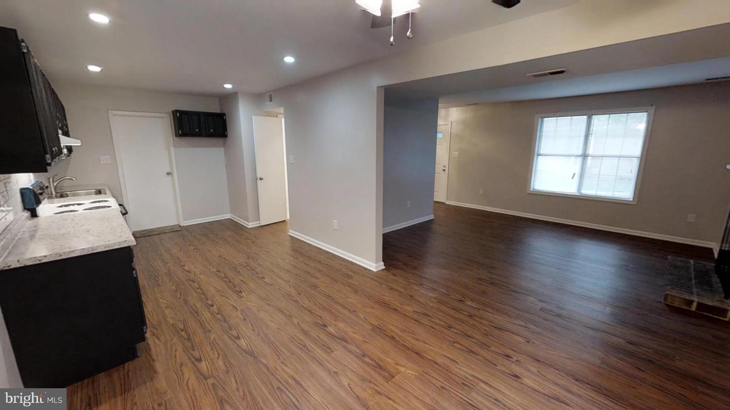 SAINT CHARLES - Residential Lease