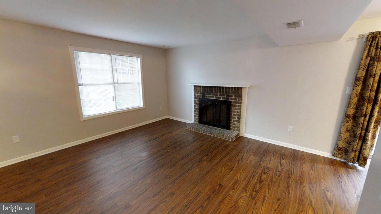 SAINT CHARLES - Residential Lease