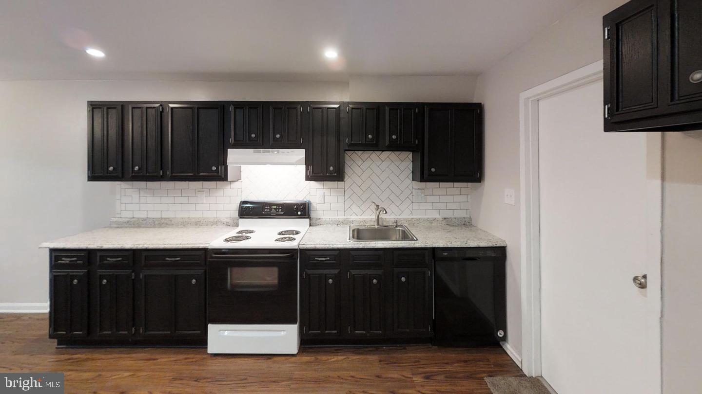 SAINT CHARLES - Residential Lease