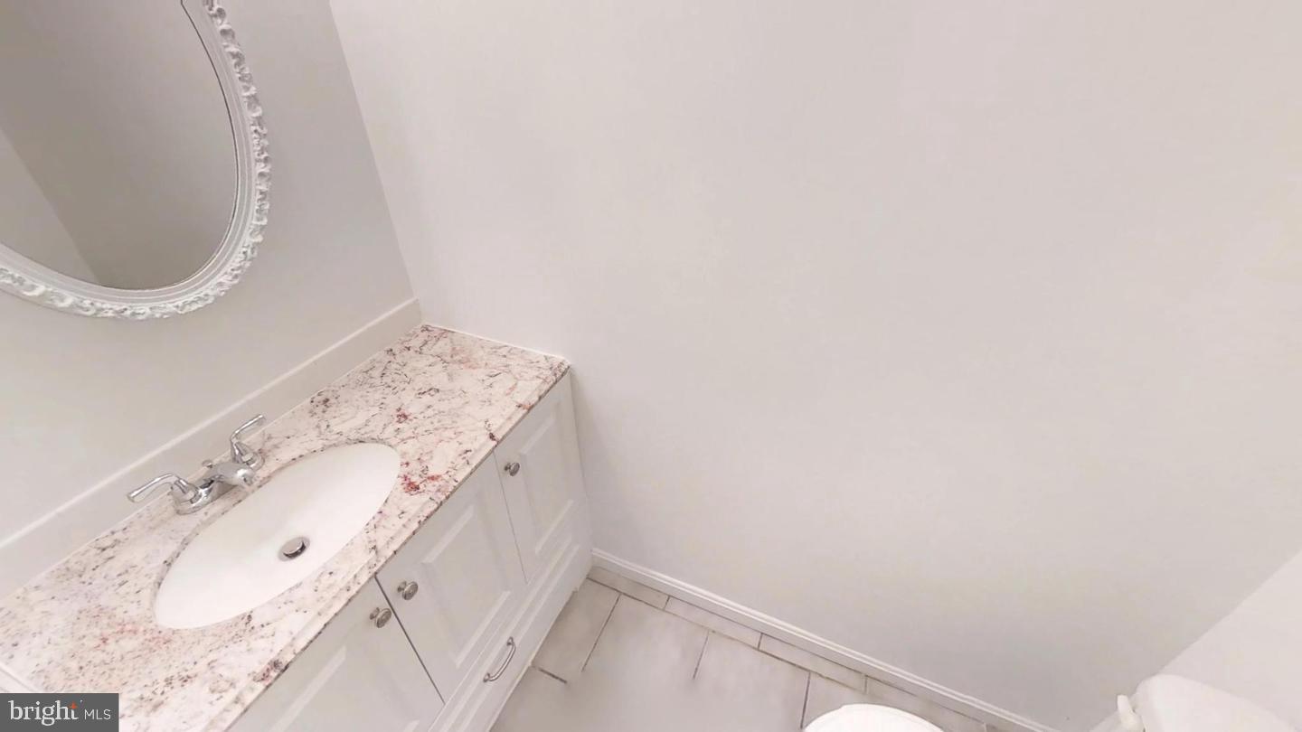 SAINT CHARLES - Residential Lease