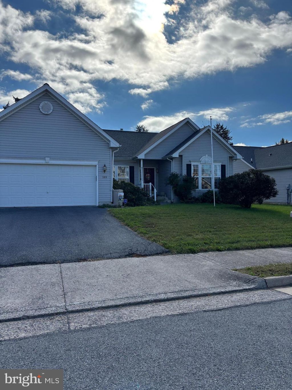 Photo of 169 Abby Lane, STRASBURG, VA 22657 (MLS # VASH2012798)