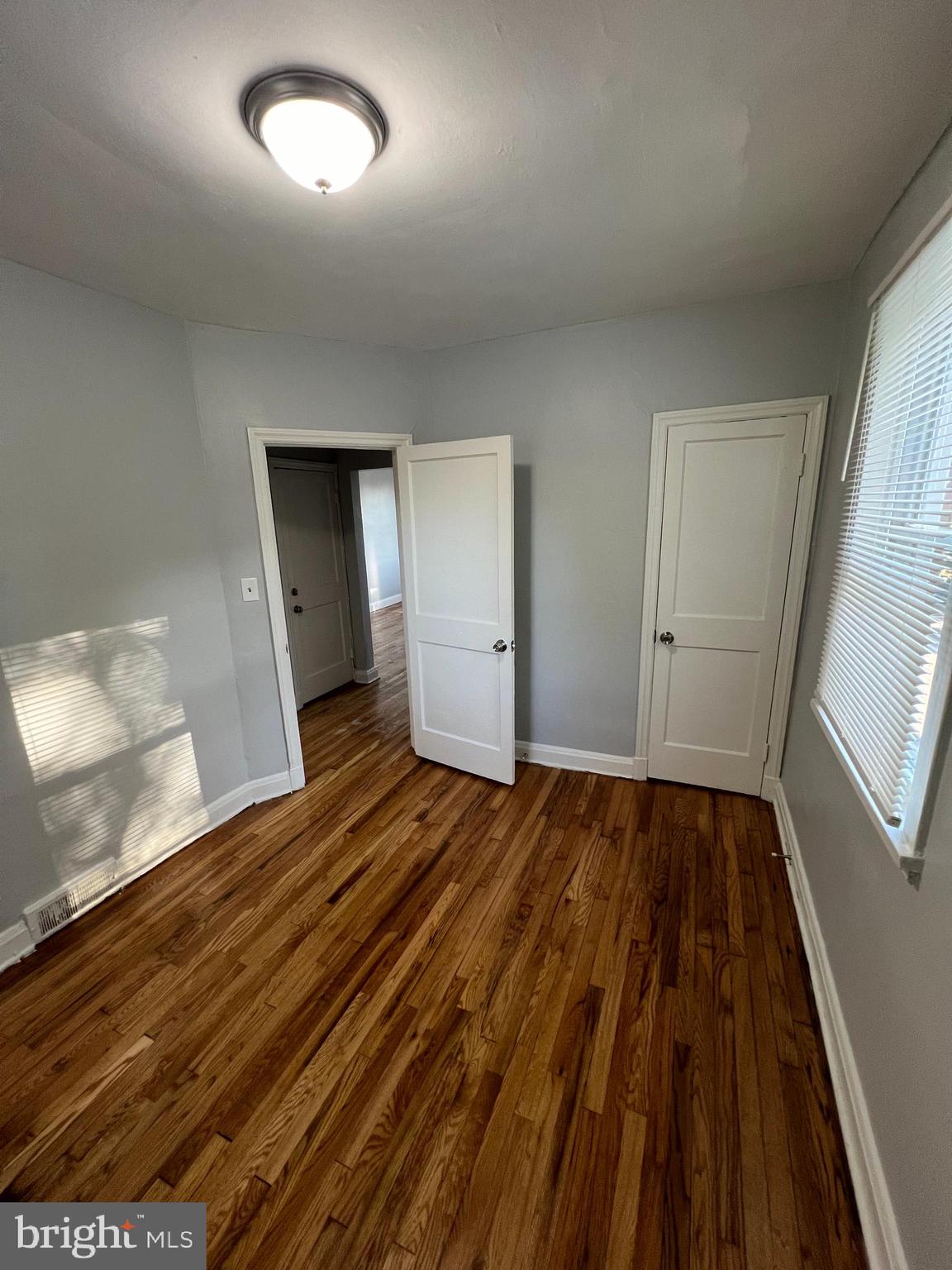 GLEN OAKS - Residential Income