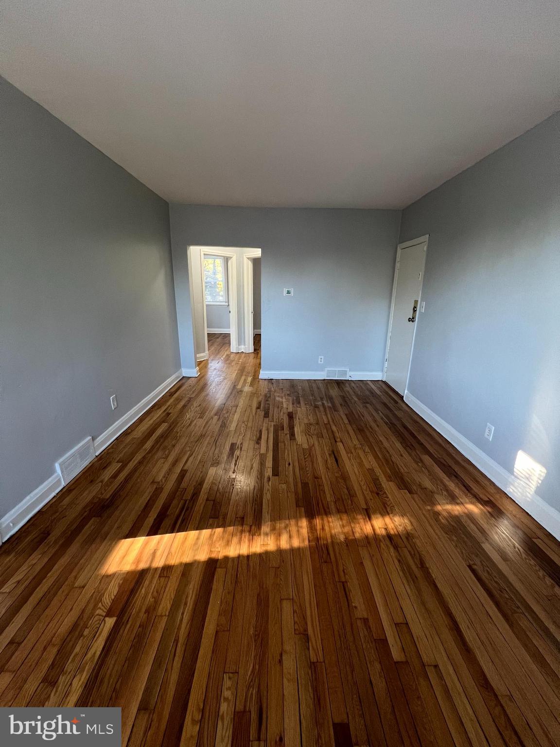 GLEN OAKS - Residential Income