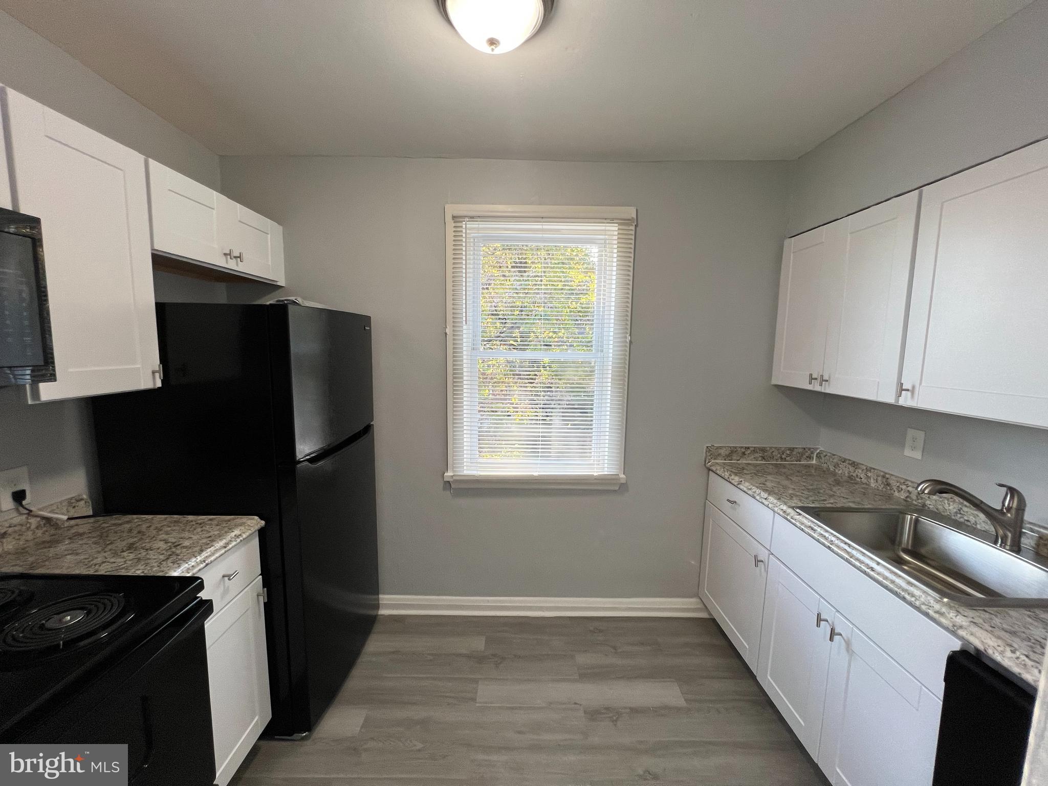 GLEN OAKS - Residential Income