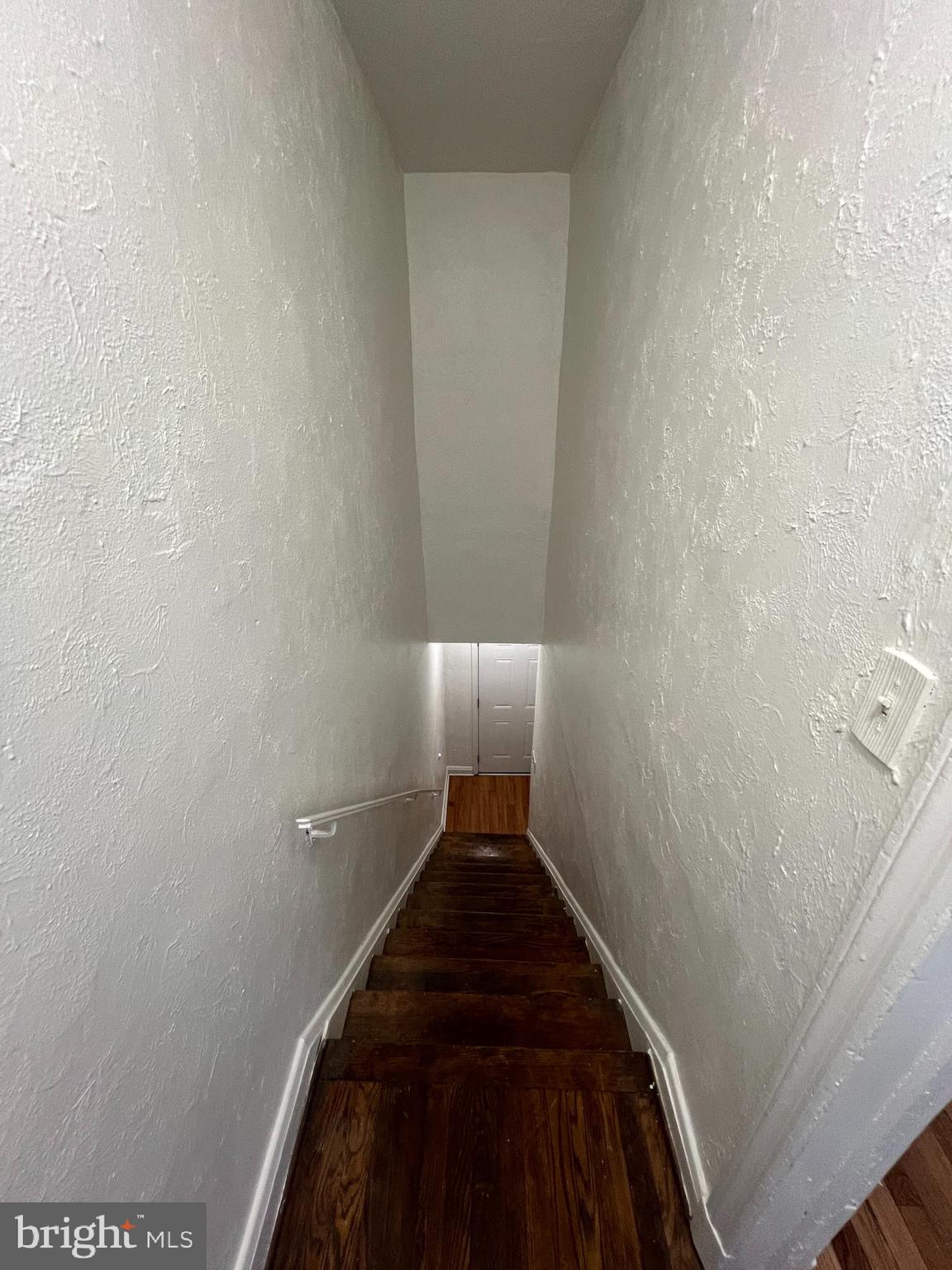 GLEN OAKS - Residential Income