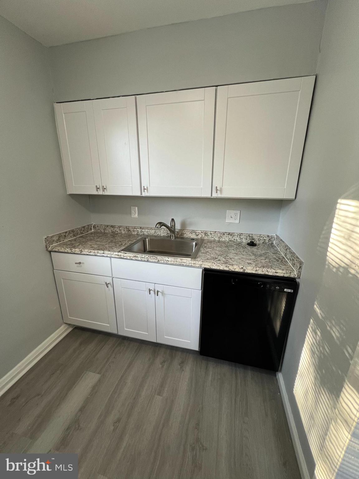 GLEN OAKS - Residential Income