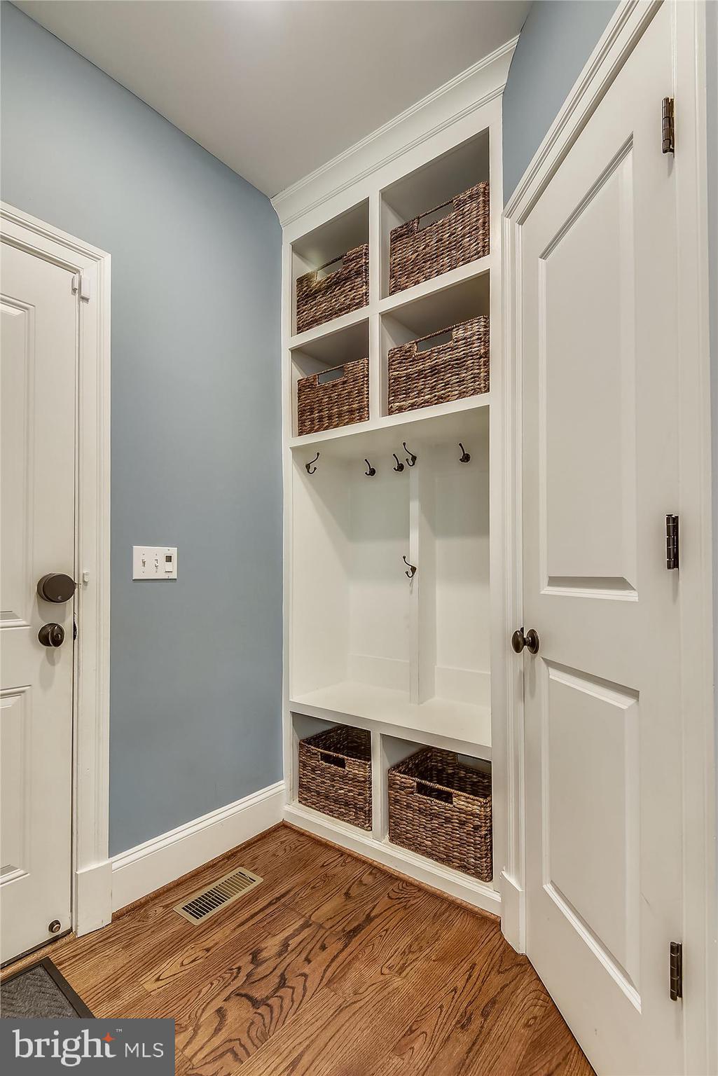 CHESTERBROOK MANOR - Residential