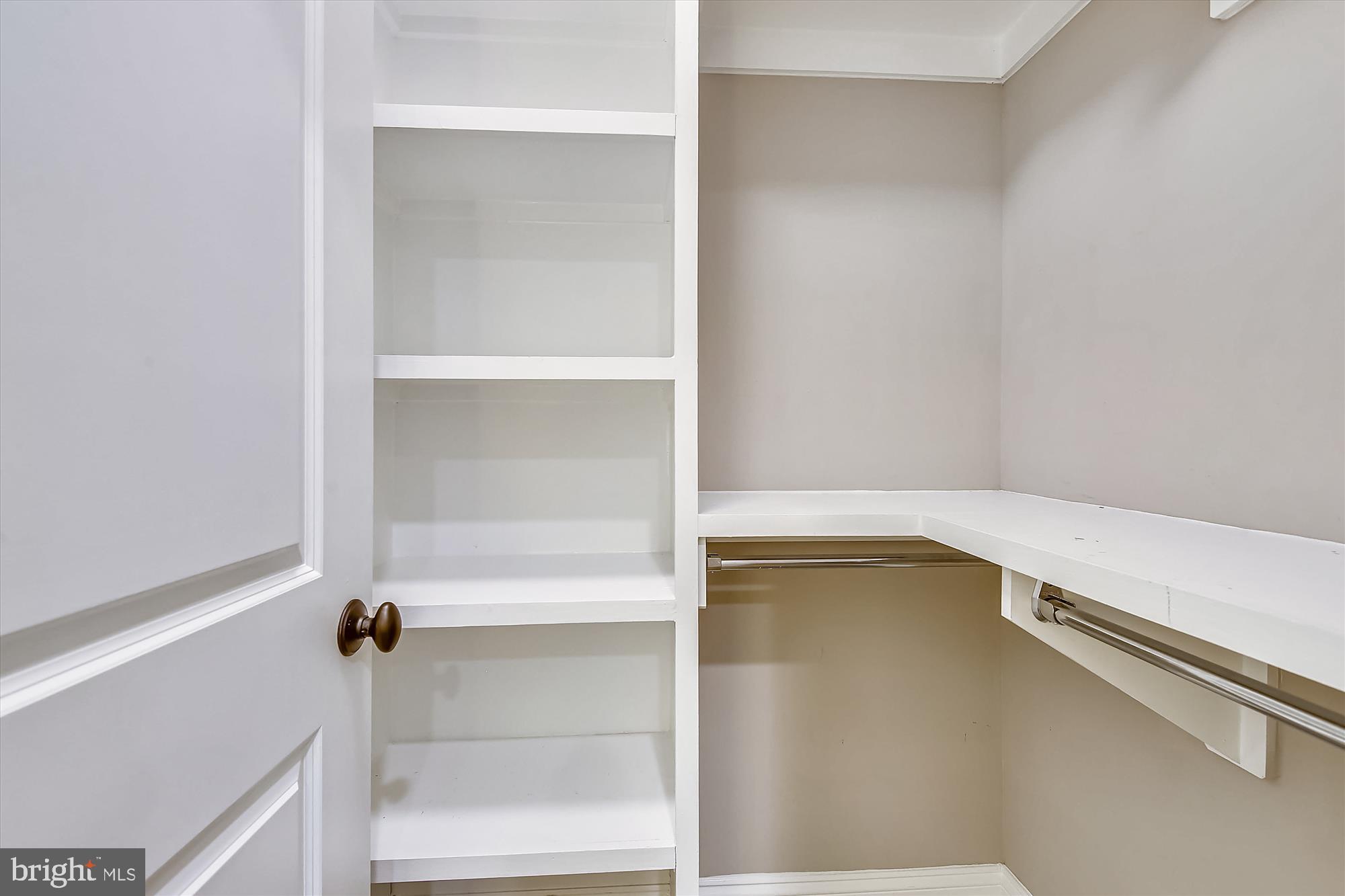 CHESTERBROOK MANOR - Residential