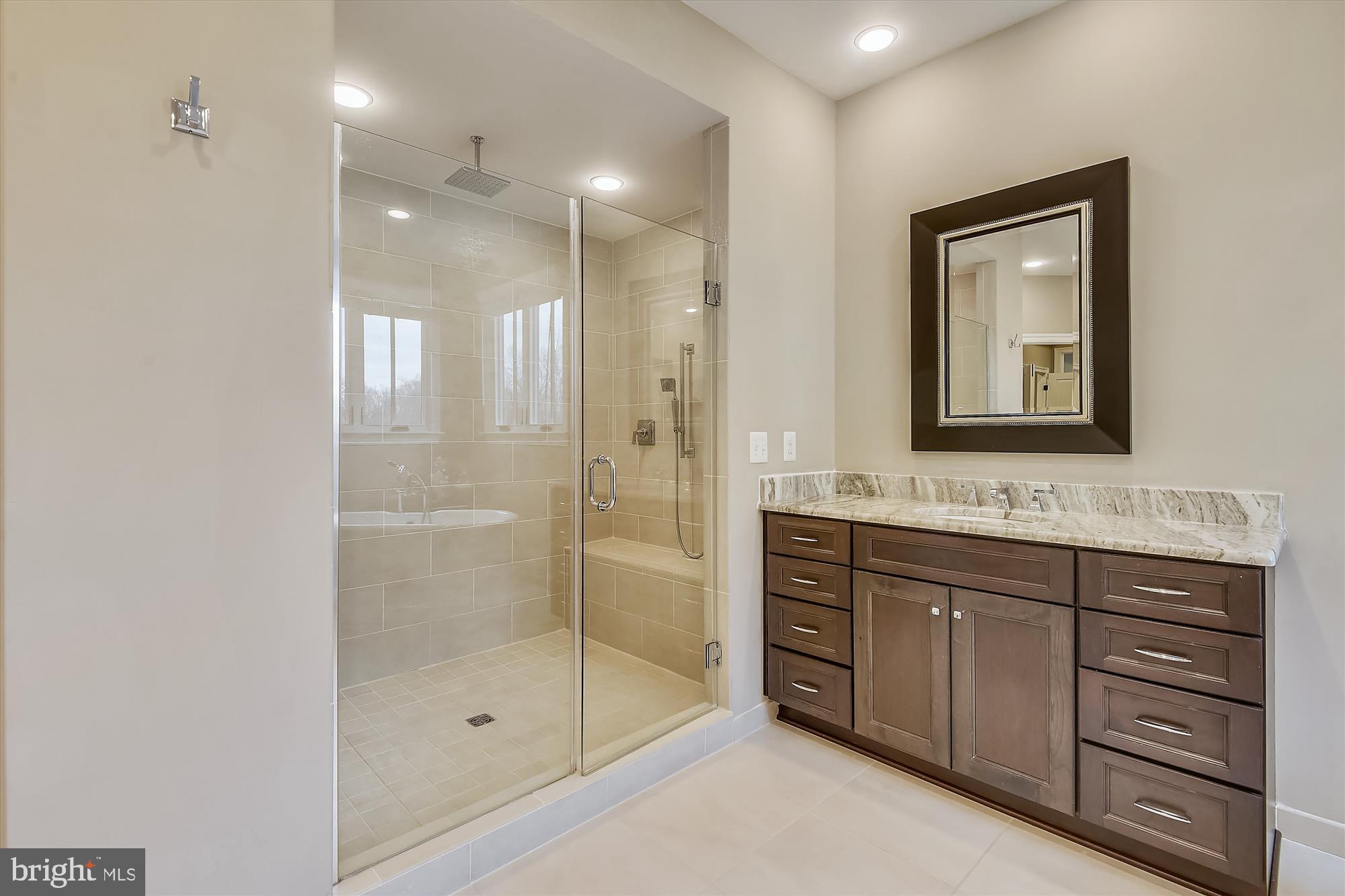 CHESTERBROOK MANOR - Residential