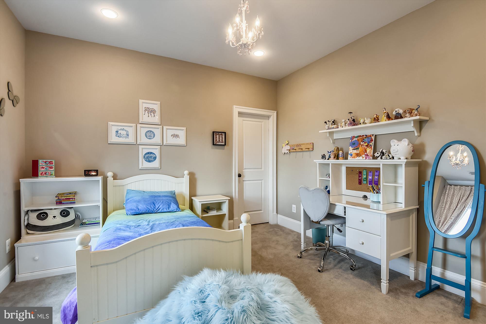 CHESTERBROOK MANOR - Residential