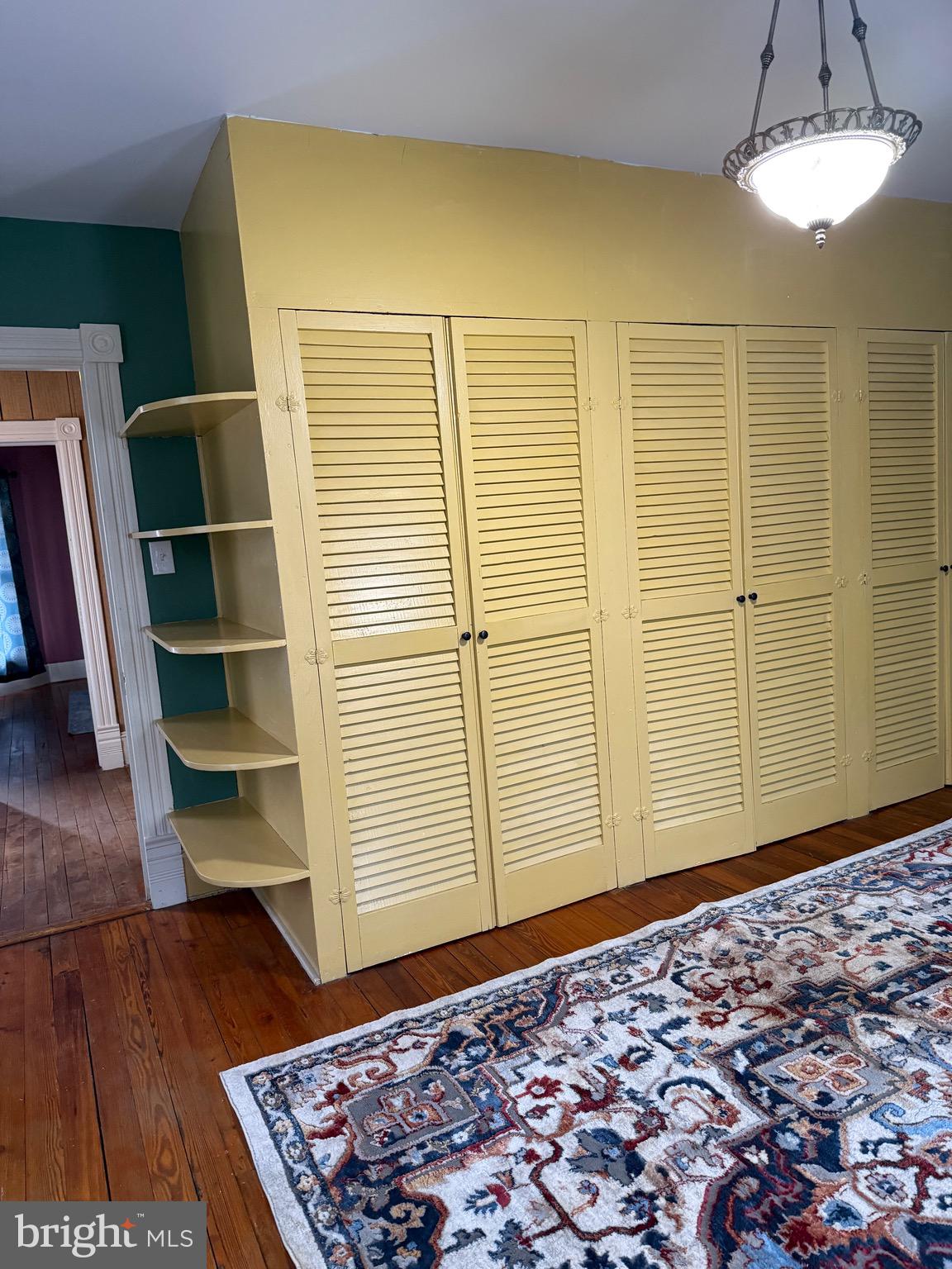 DAVIS STRASBURG - Residential Lease