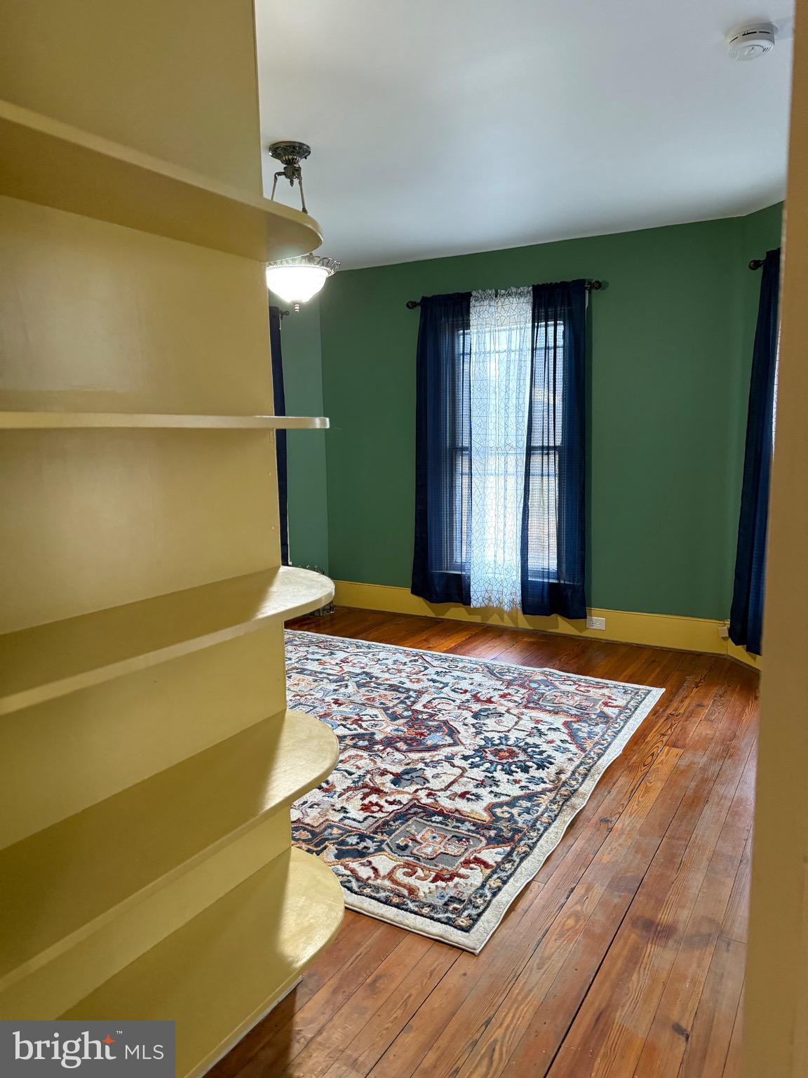 DAVIS STRASBURG - Residential Lease