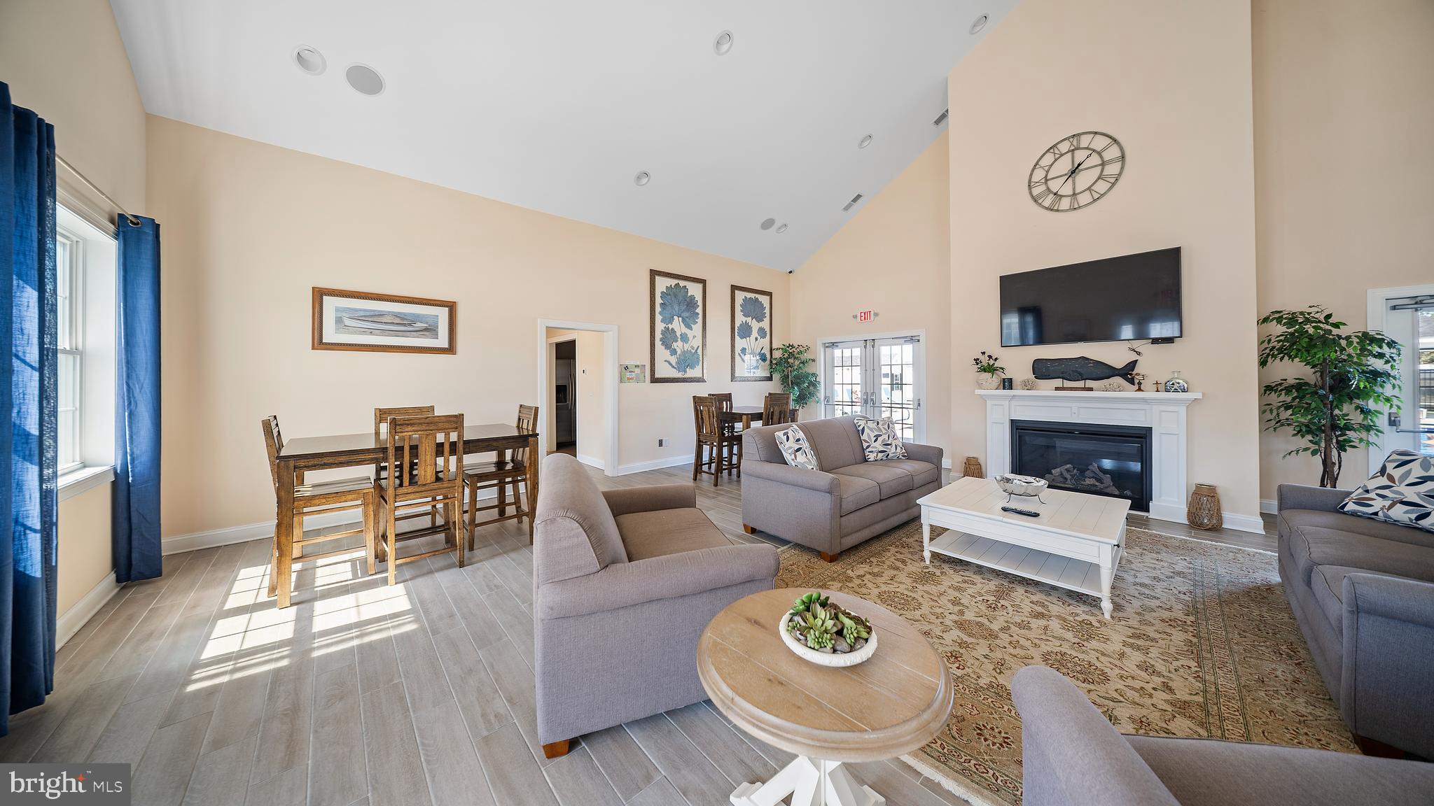 SILVER WOODS - Residential