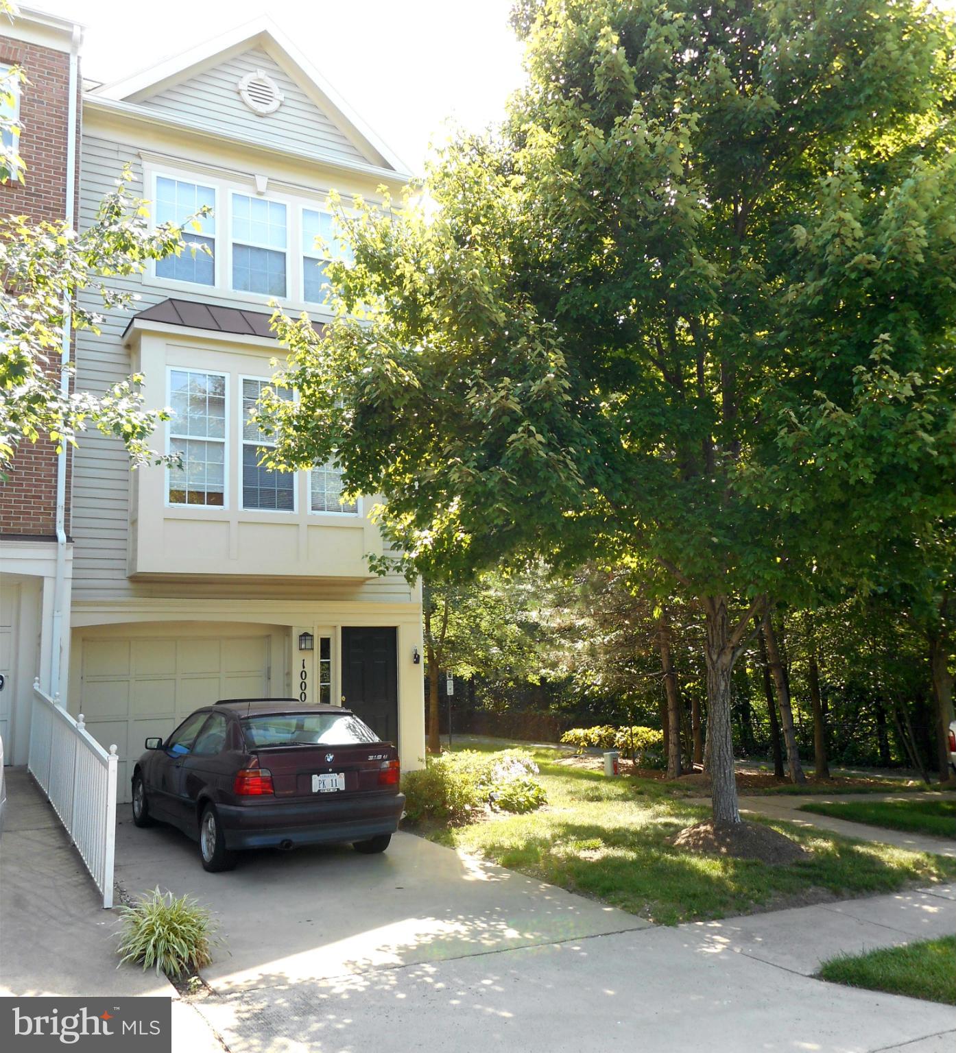 BARRHILL AT INVERNESS VILLAGE - Residential Lease