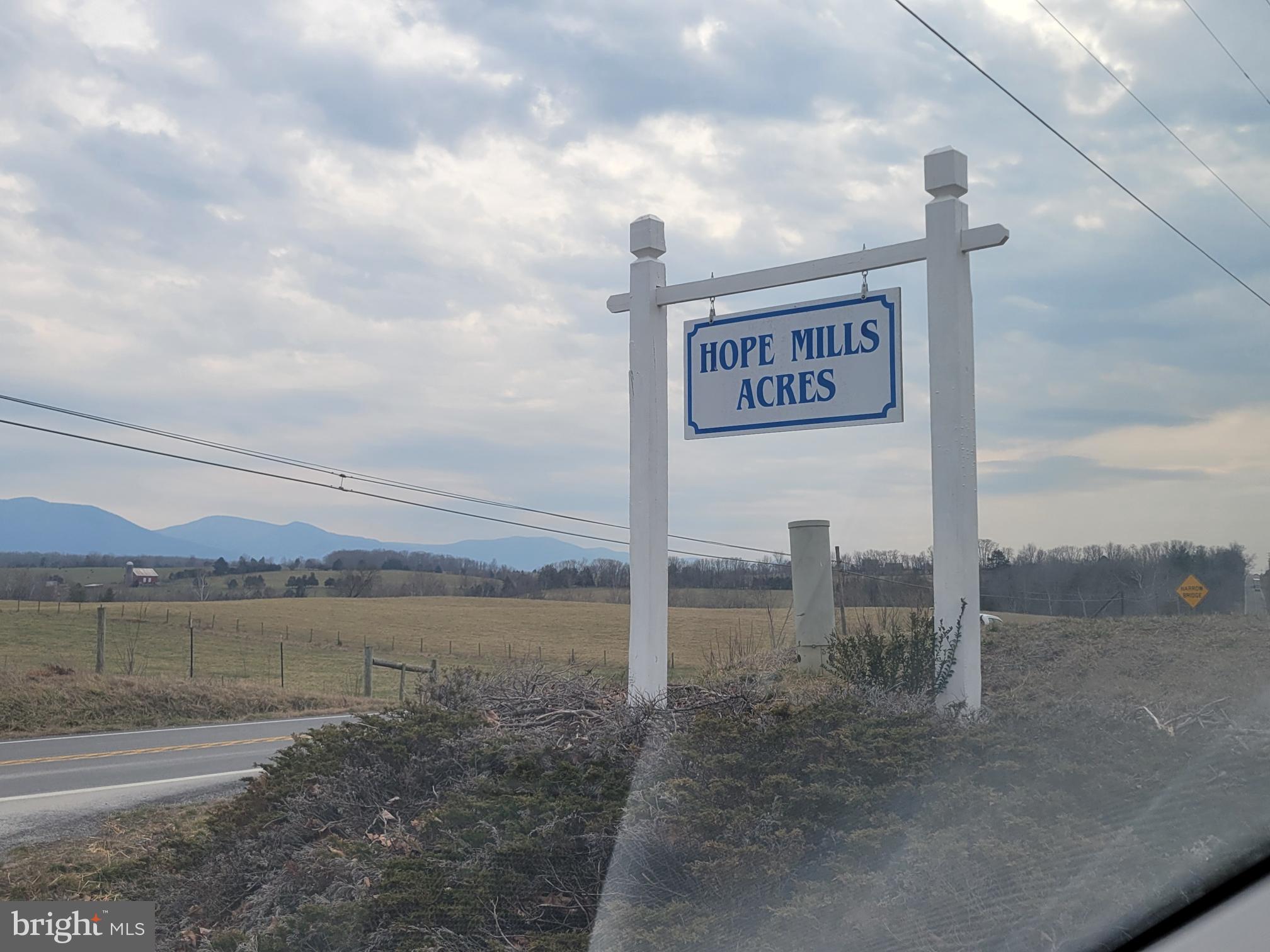 HOPE MILLS ACRES - Land