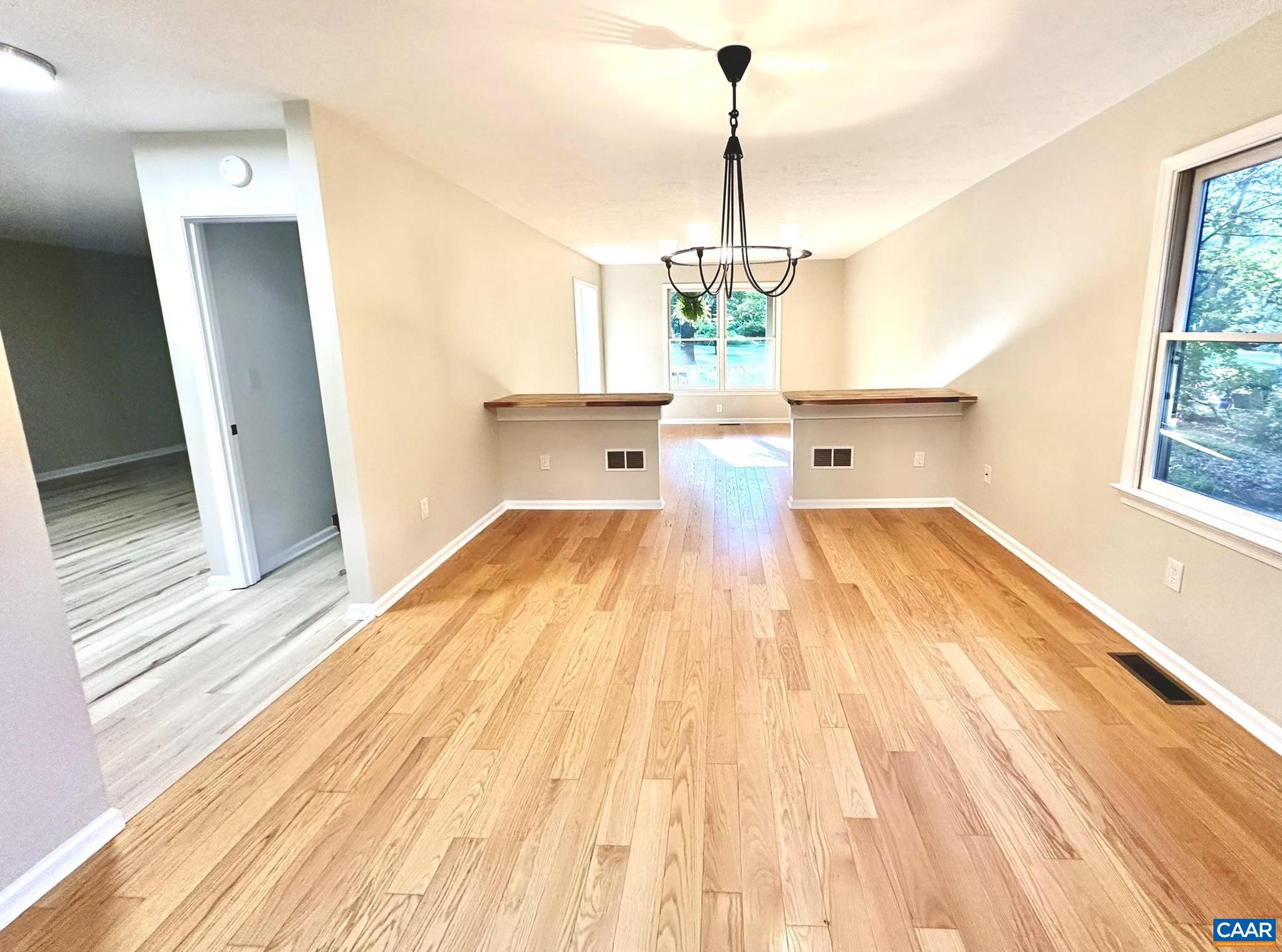 DEER LAKE ESTATES - Residential