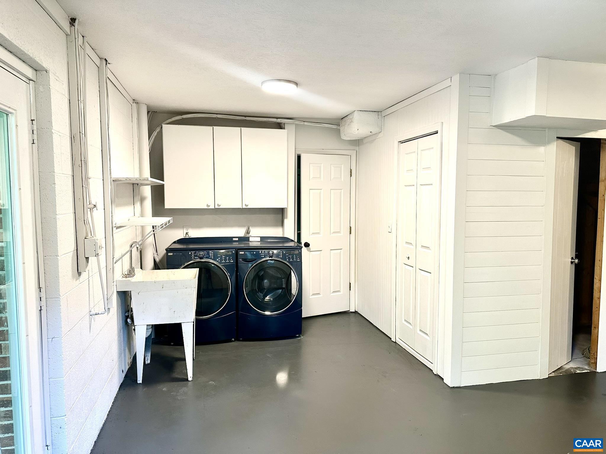 DEER LAKE ESTATES - Residential