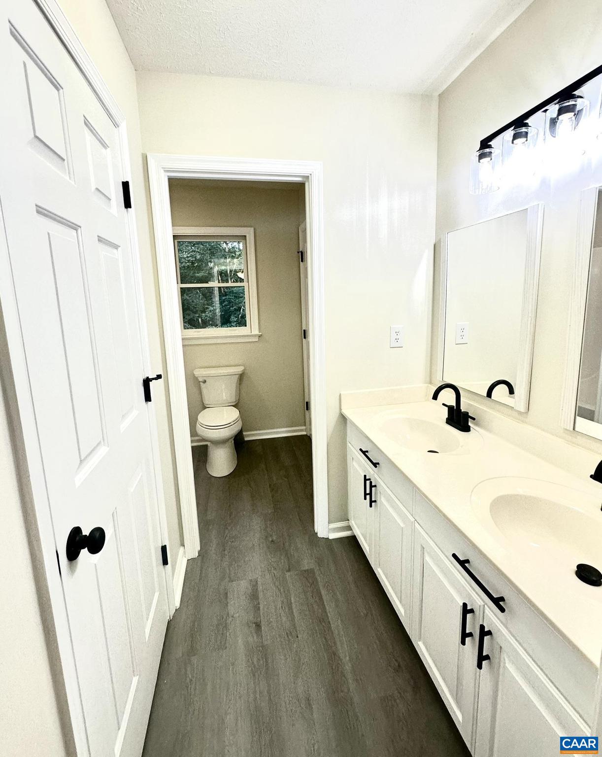 DEER LAKE ESTATES - Residential