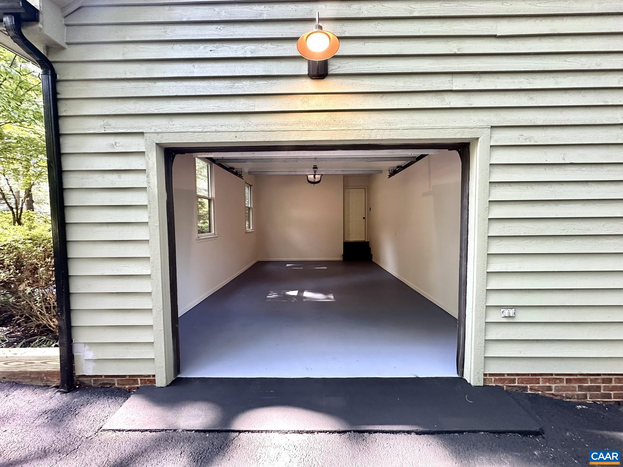 DEER LAKE ESTATES - Residential