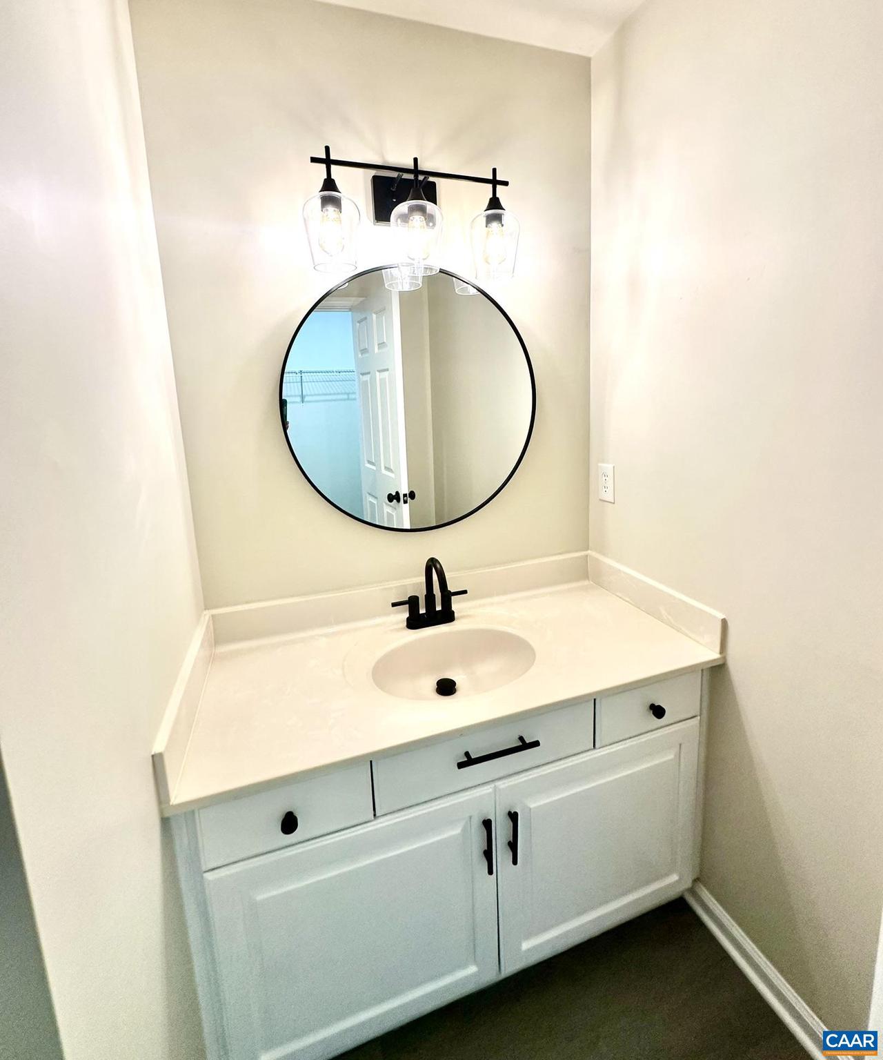 DEER LAKE ESTATES - Residential