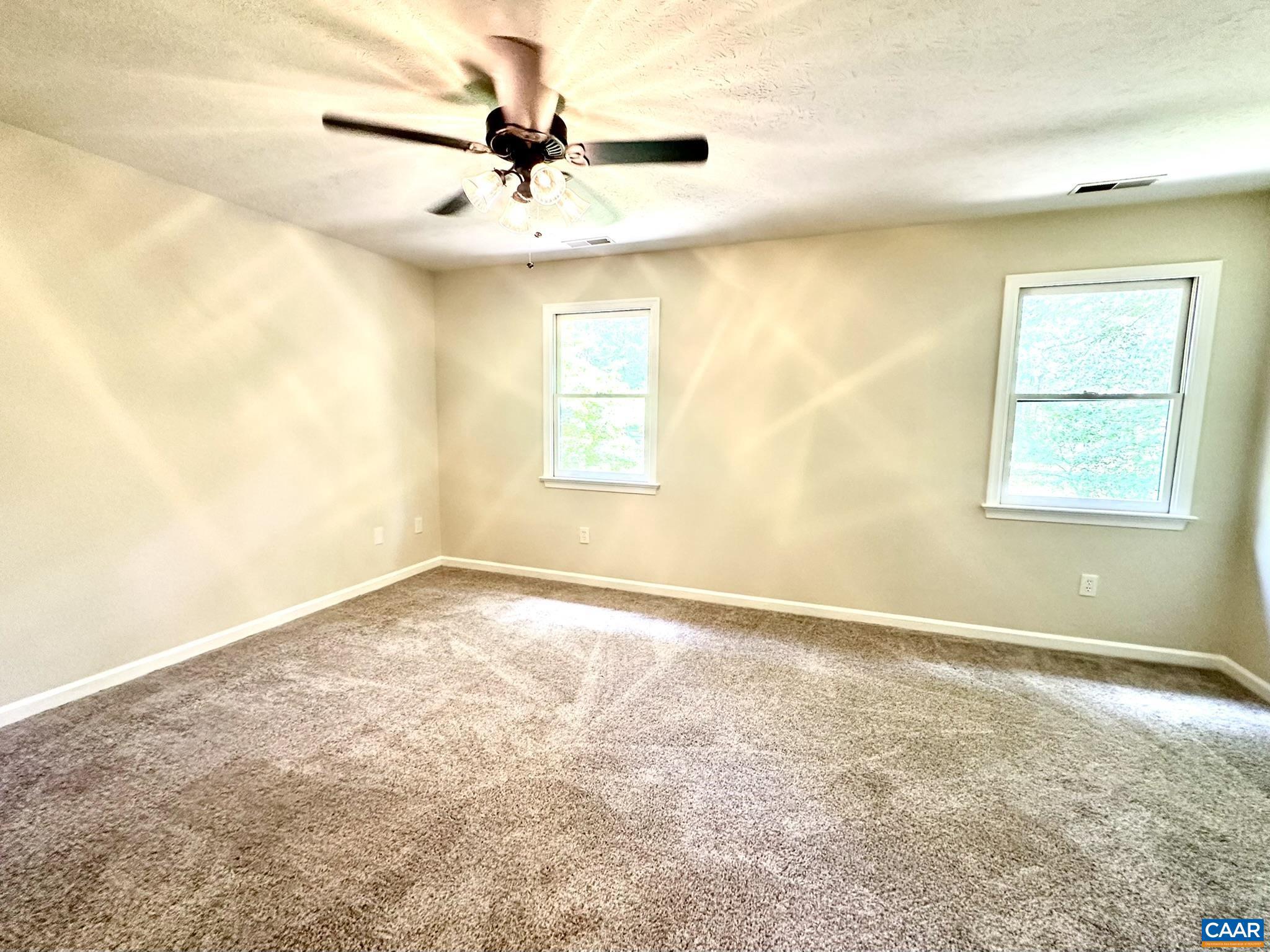 DEER LAKE ESTATES - Residential