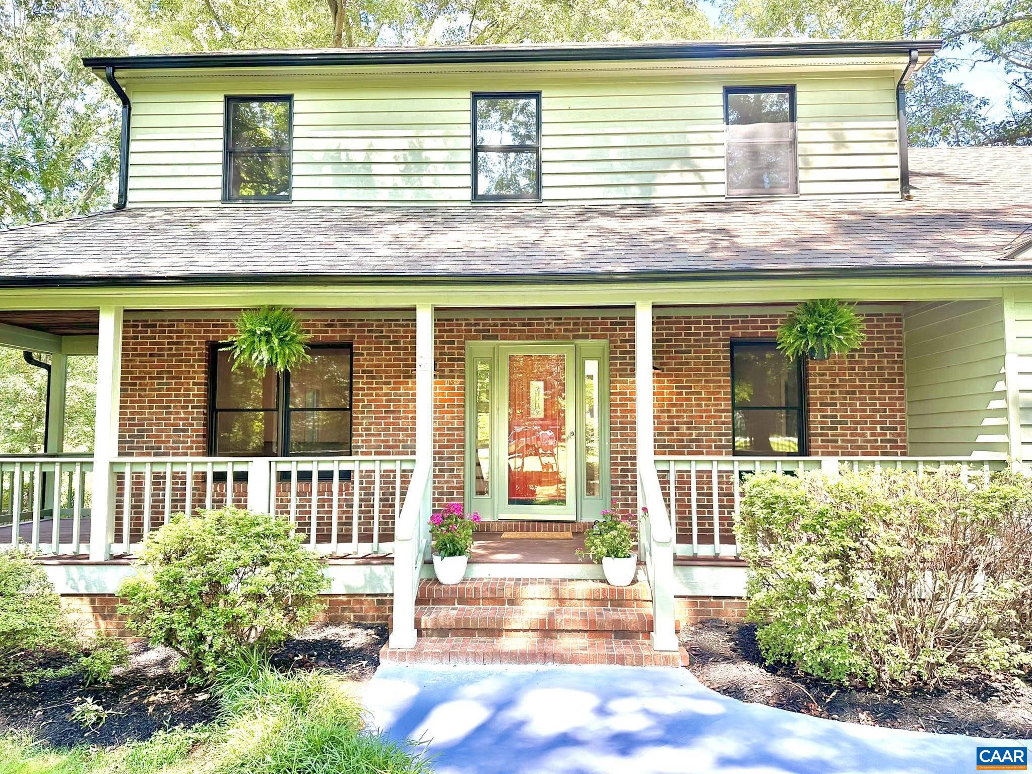 DEER LAKE ESTATES - Residential