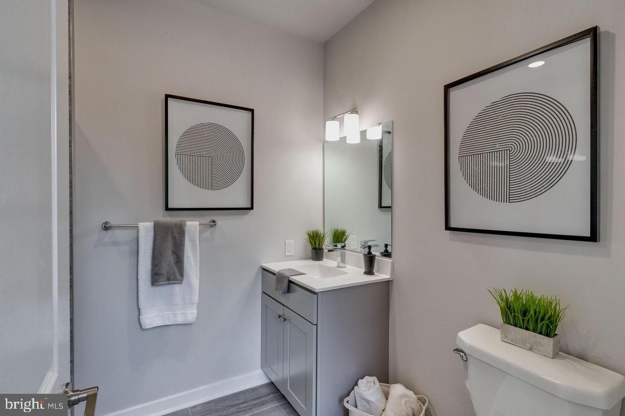 3308 MANTUA A