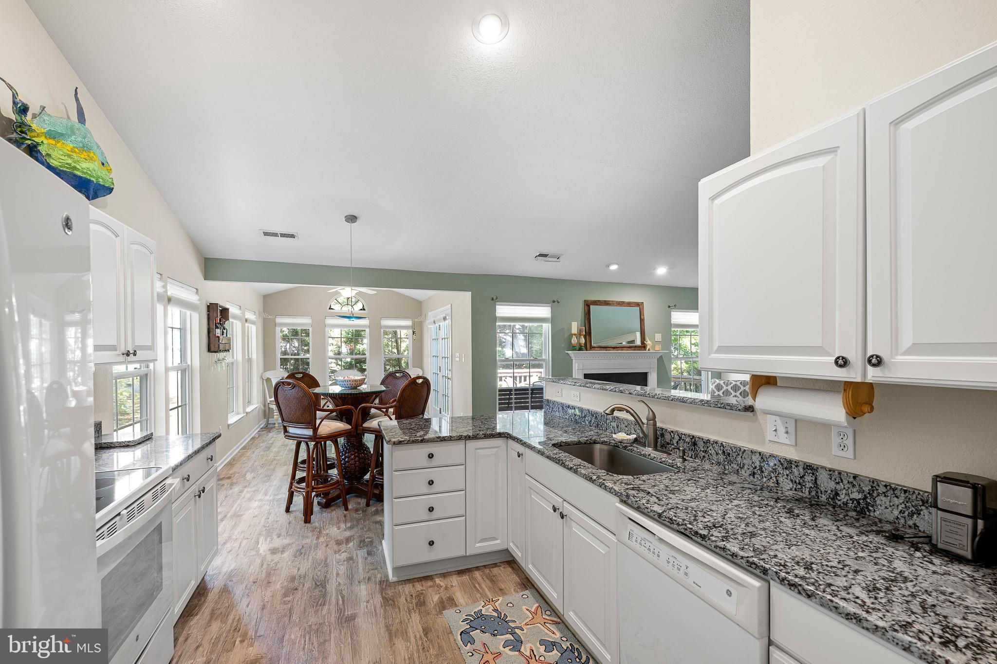SOUTH HAMPTON - Residential