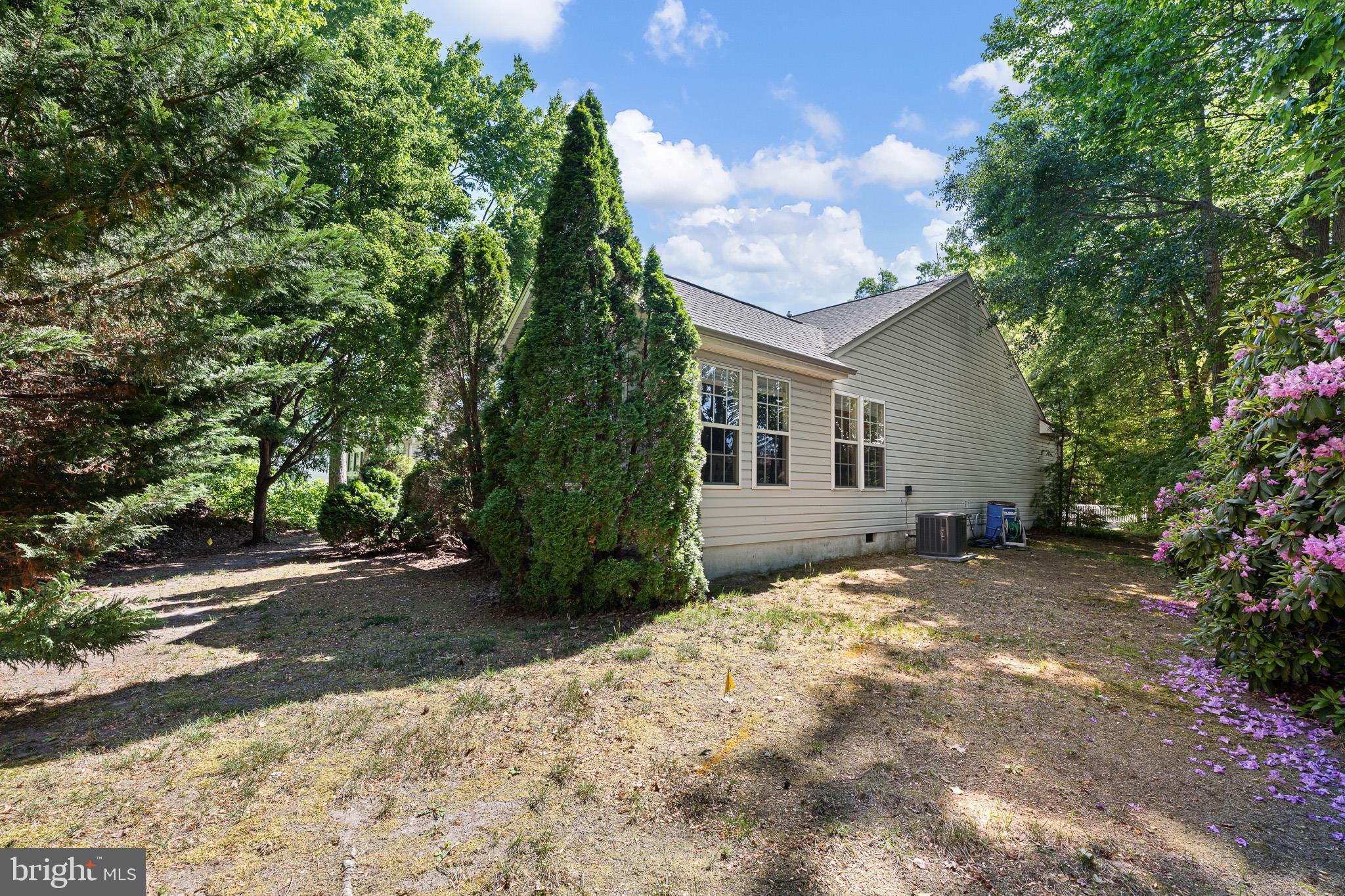 SOUTH HAMPTON - Residential