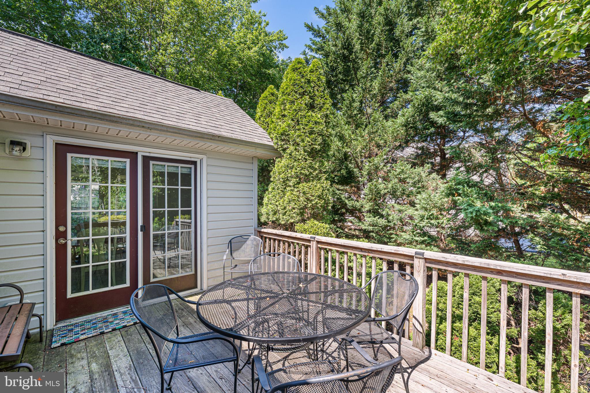 SOUTH HAMPTON - Residential