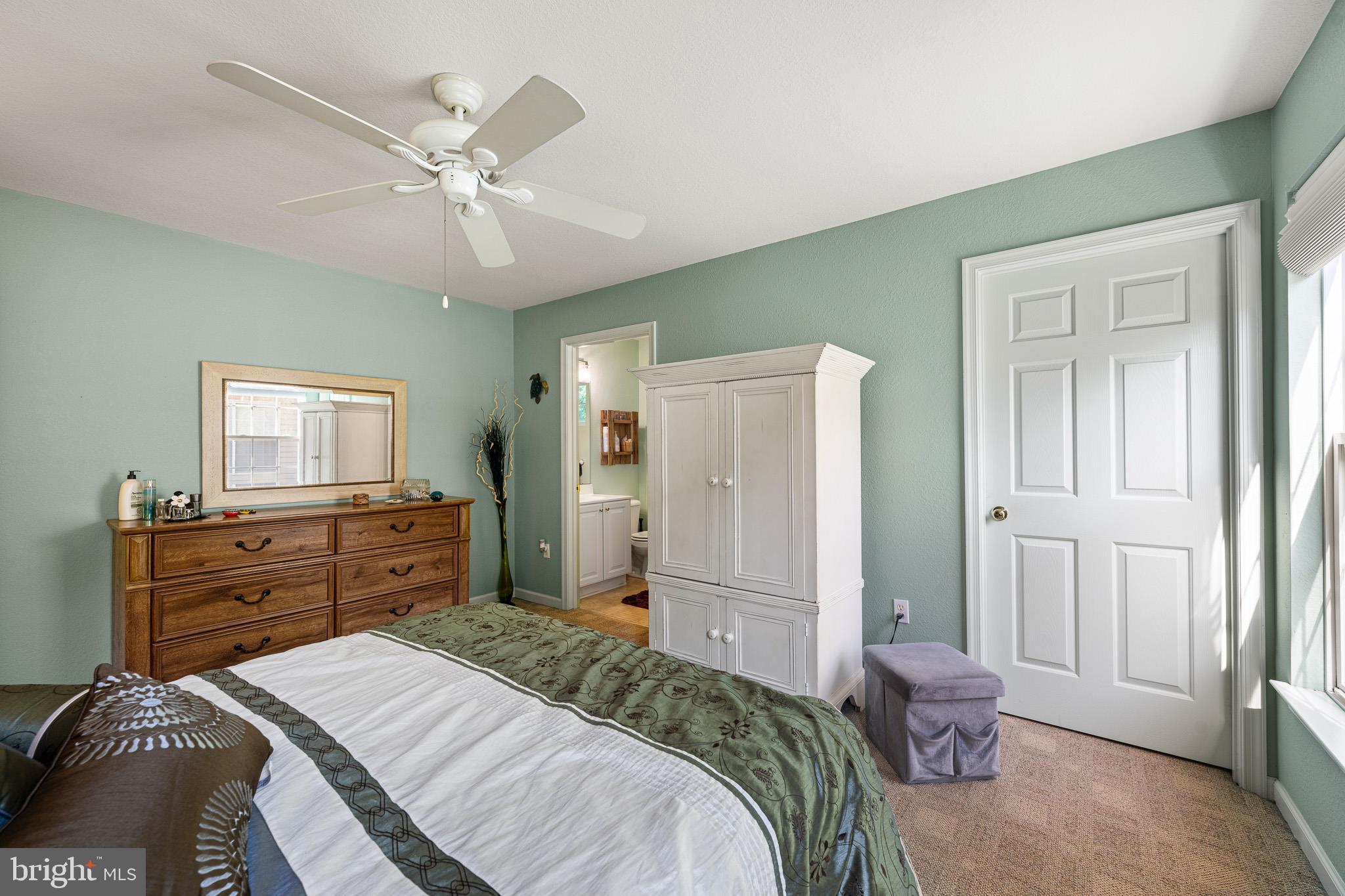 SOUTH HAMPTON - Residential