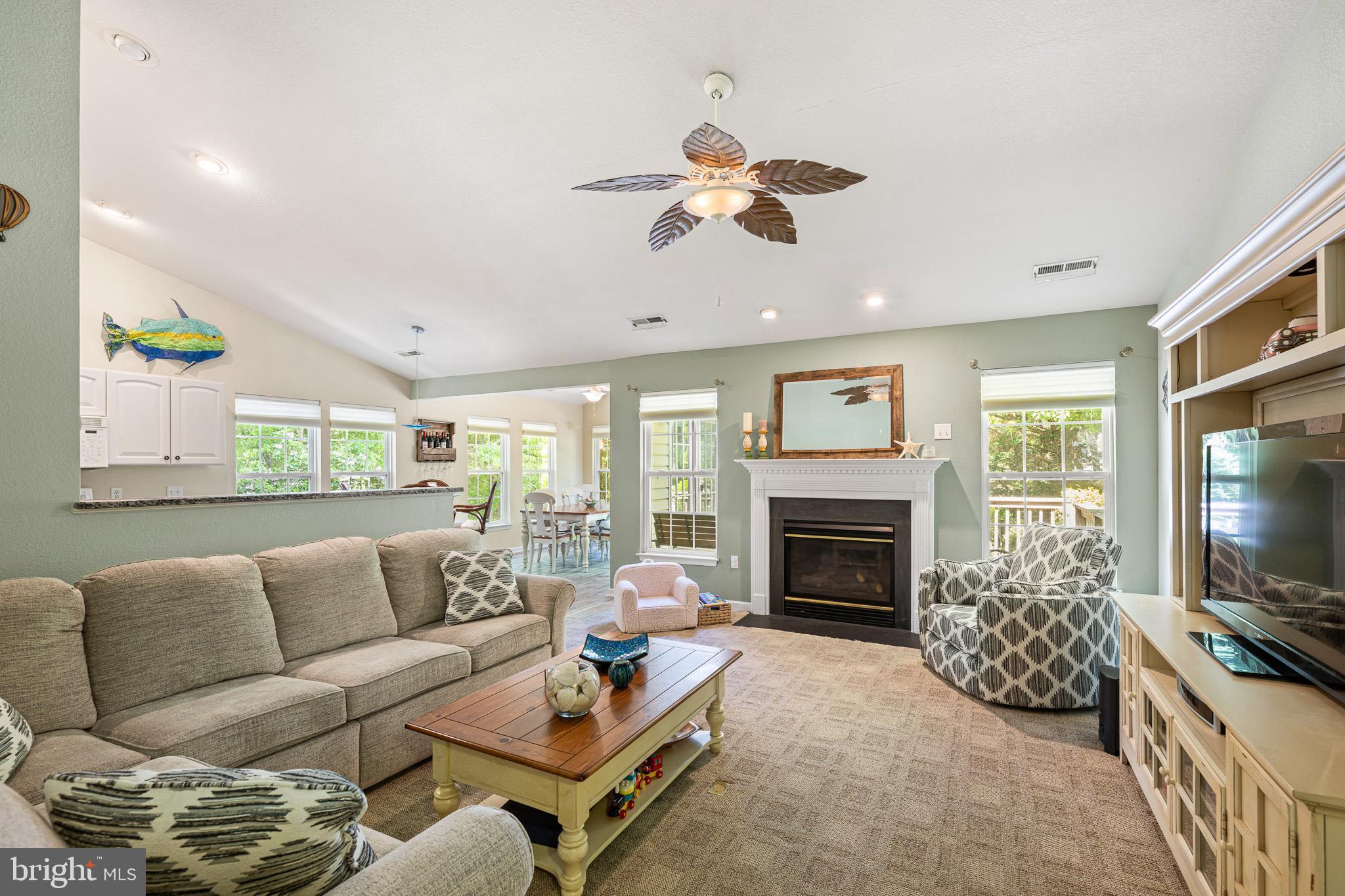 SOUTH HAMPTON - Residential