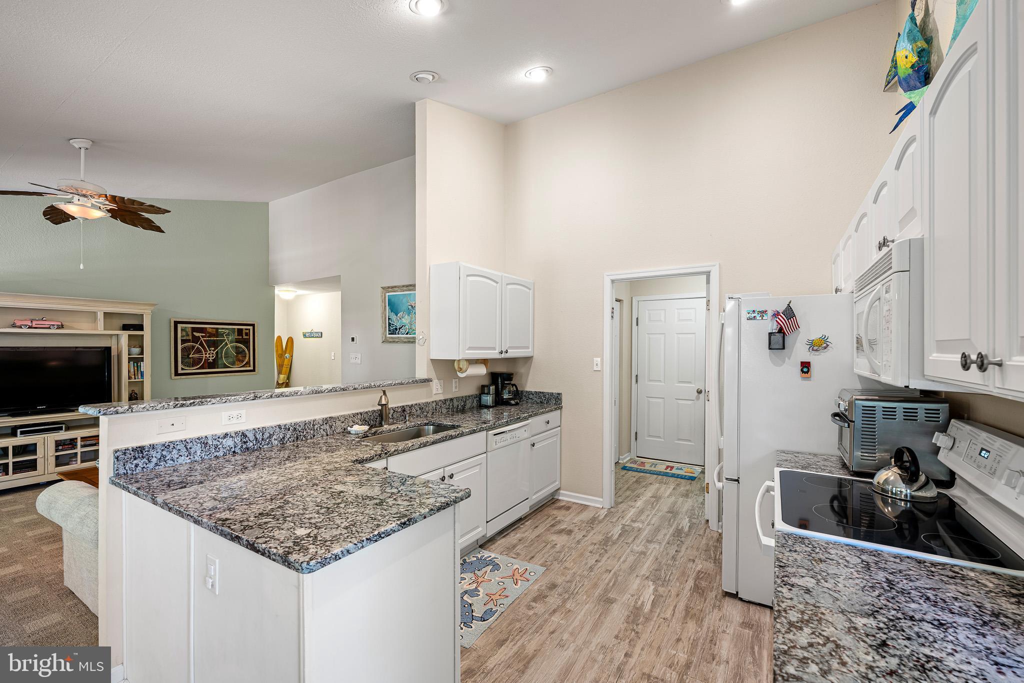 SOUTH HAMPTON - Residential