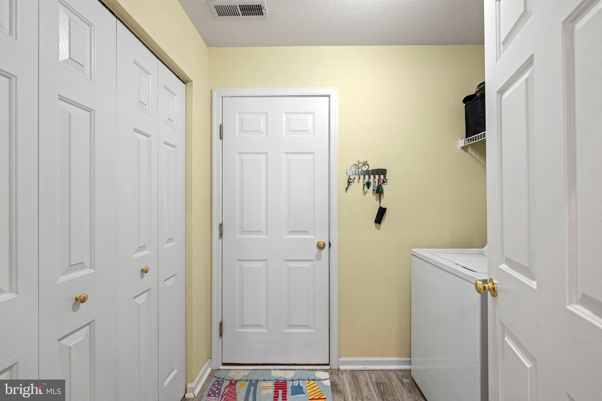 SOUTH HAMPTON - Residential