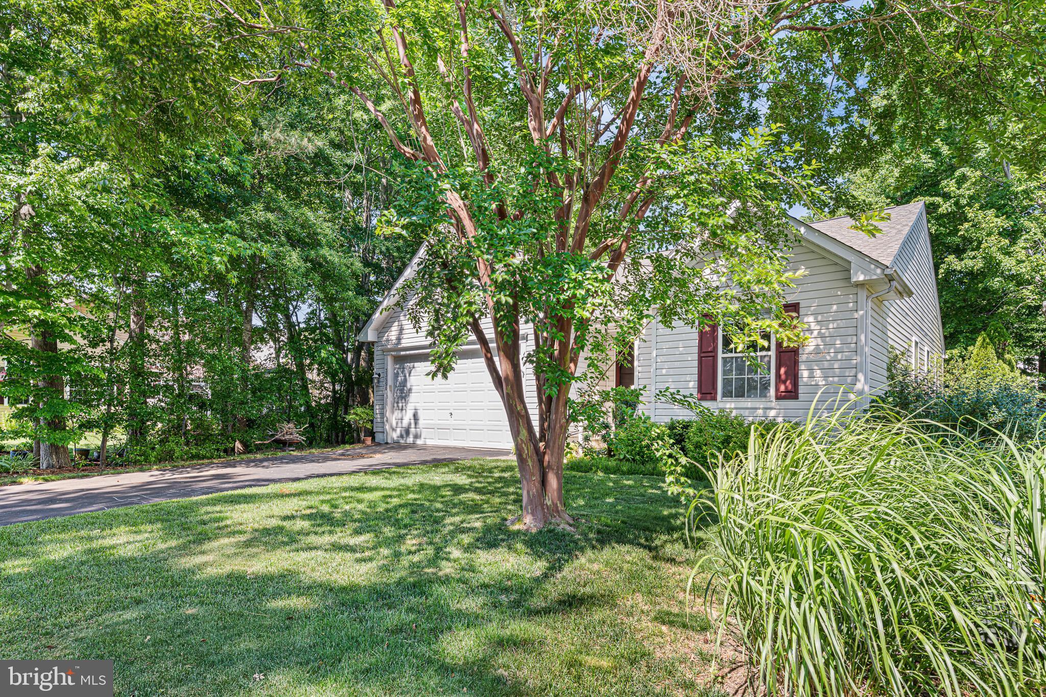 SOUTH HAMPTON - Residential