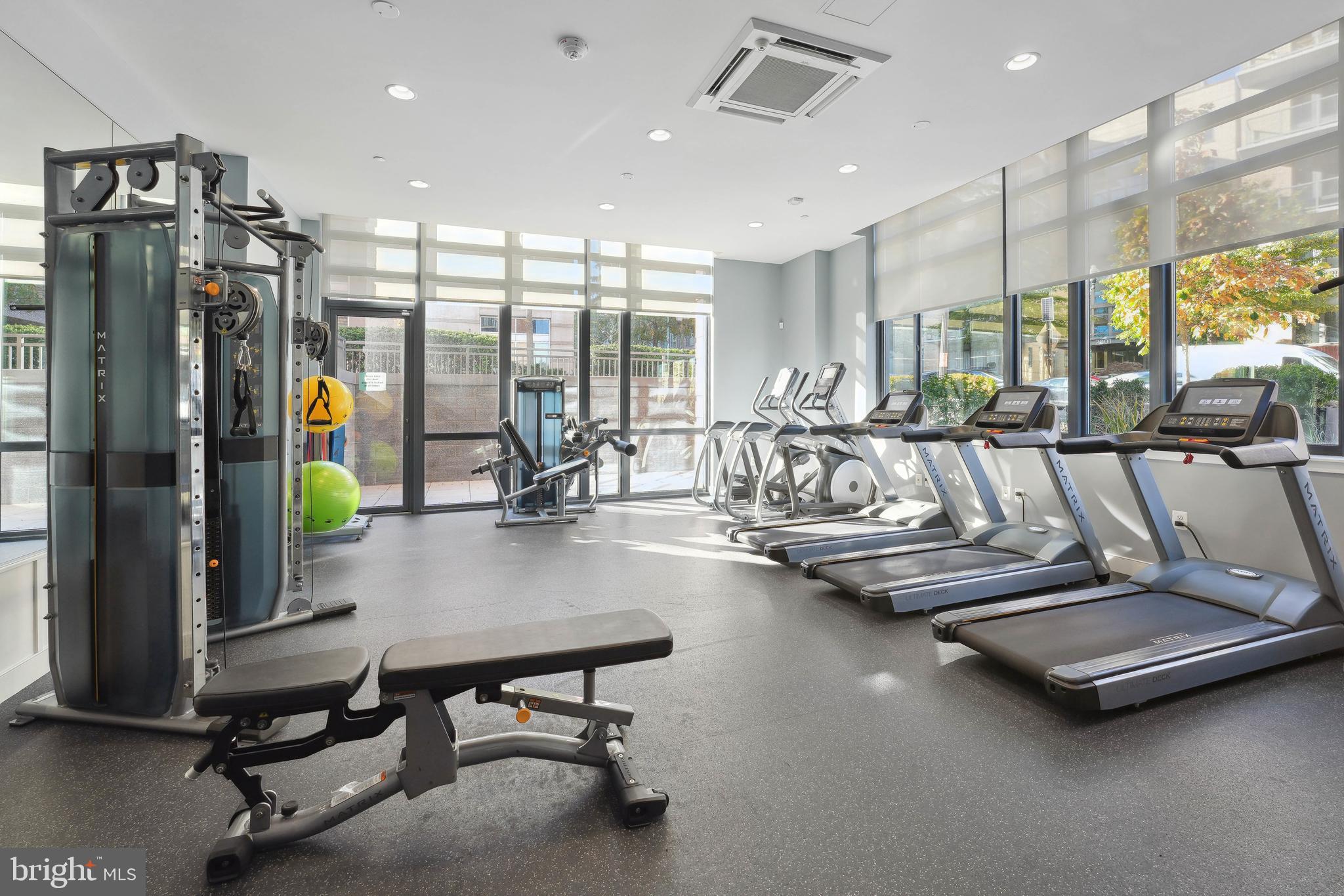 COURTHOUSE - Residential